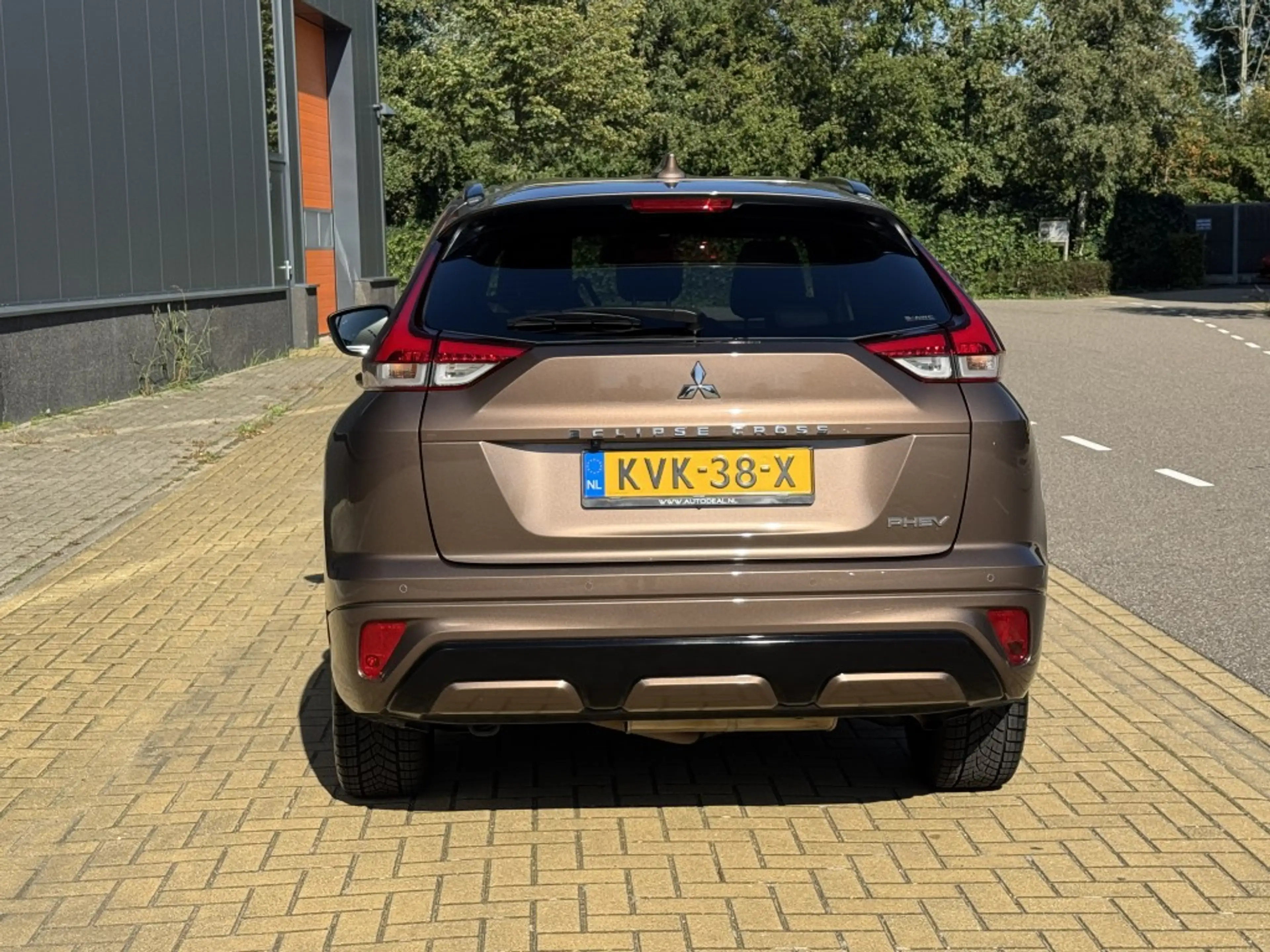 Mitsubishi Eclipse Cross 2.4 PHEV Executive — photo 4
