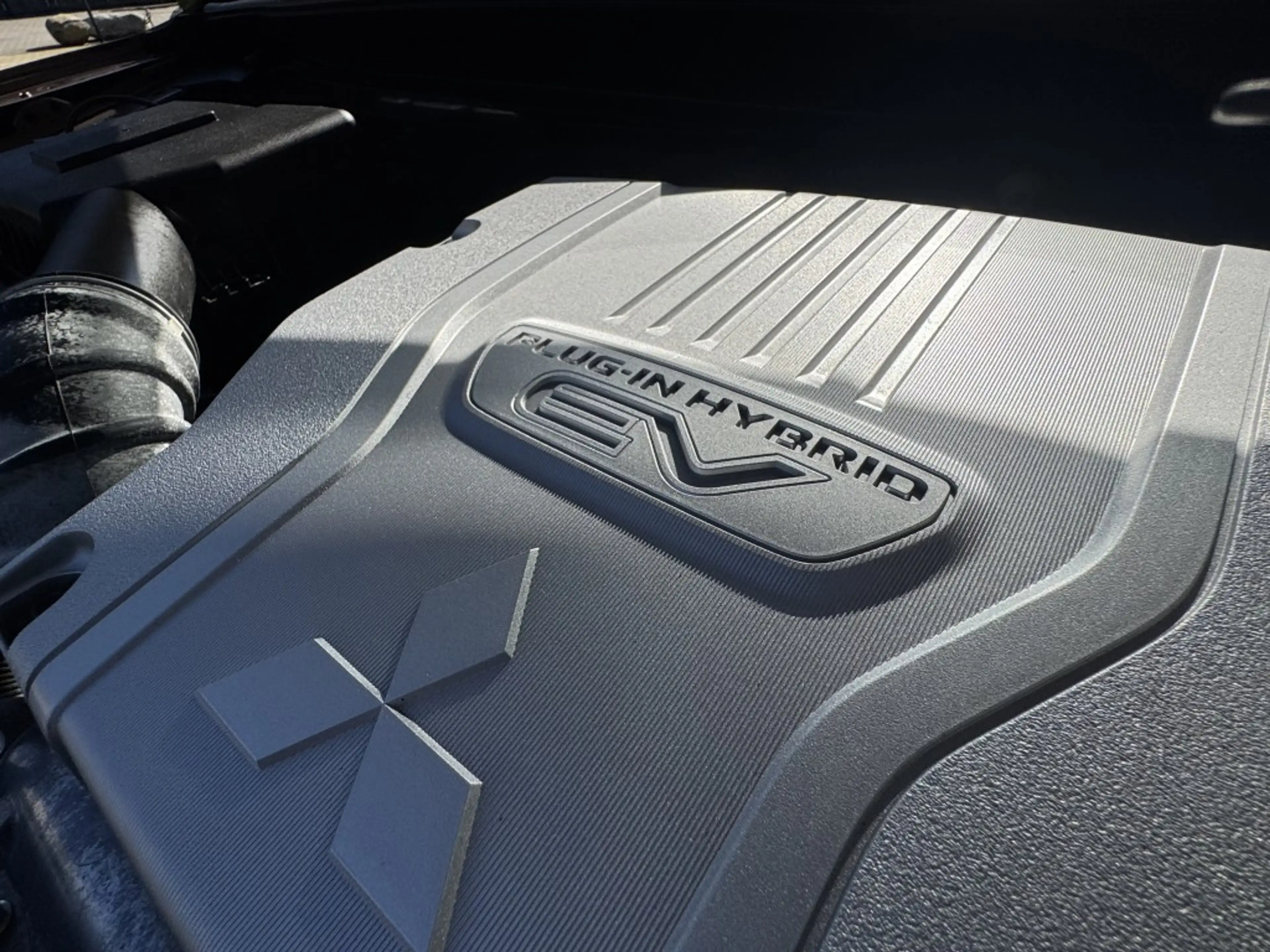 Mitsubishi Eclipse Cross 2.4 PHEV Executive — photo 35