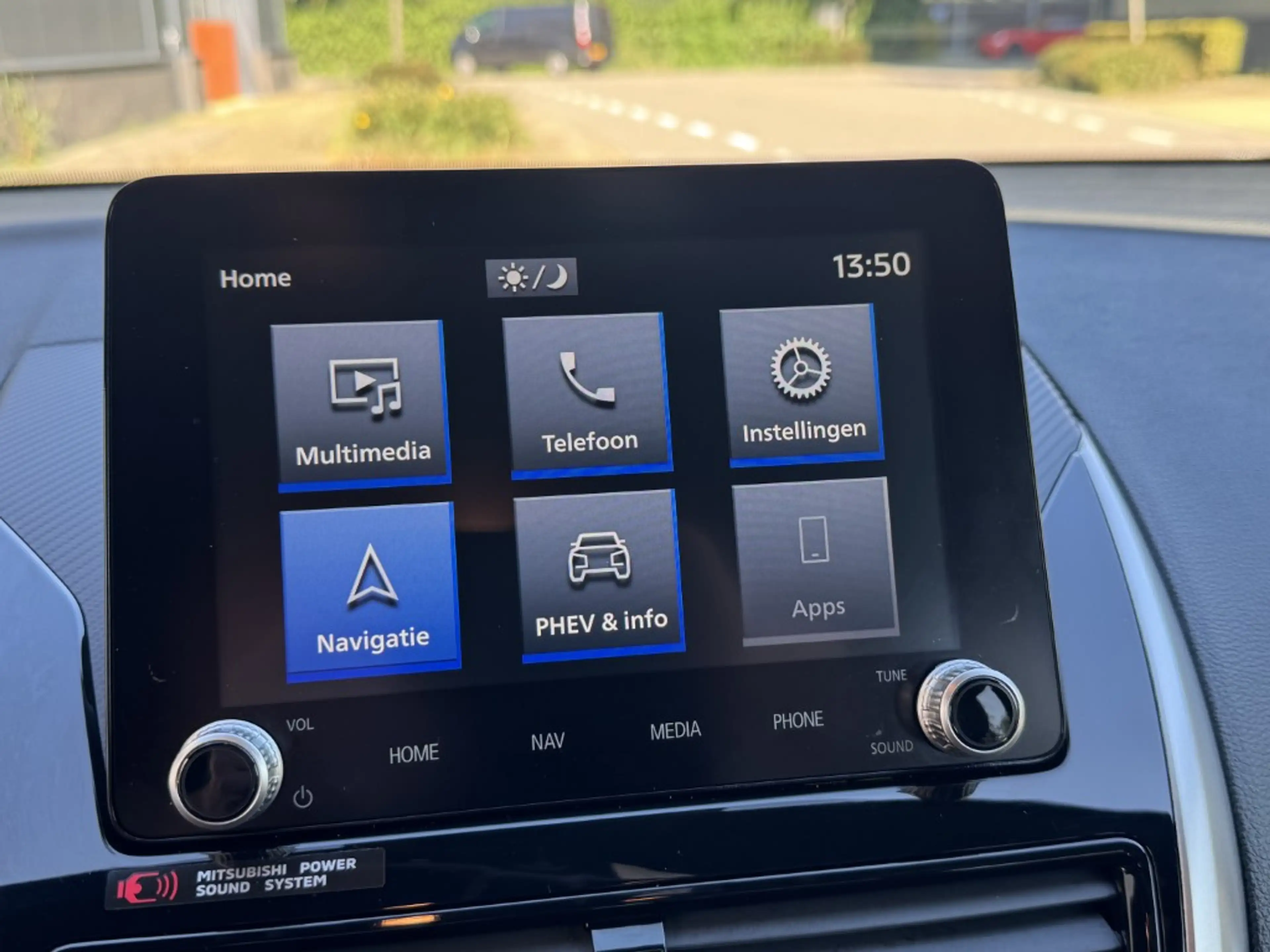 Mitsubishi Eclipse Cross 2.4 PHEV Executive — photo 19