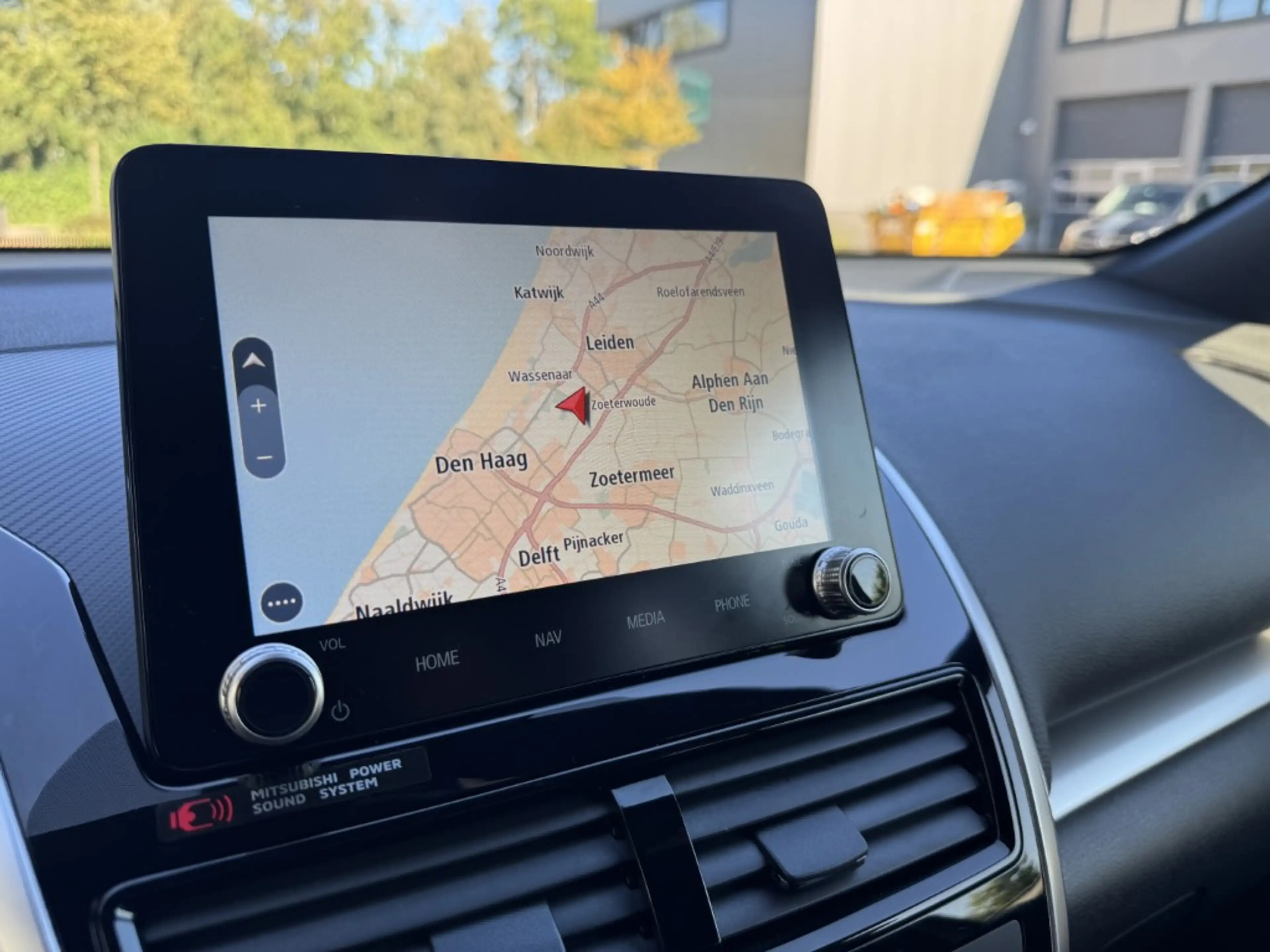 Mitsubishi Eclipse Cross 2.4 PHEV Executive — photo 12