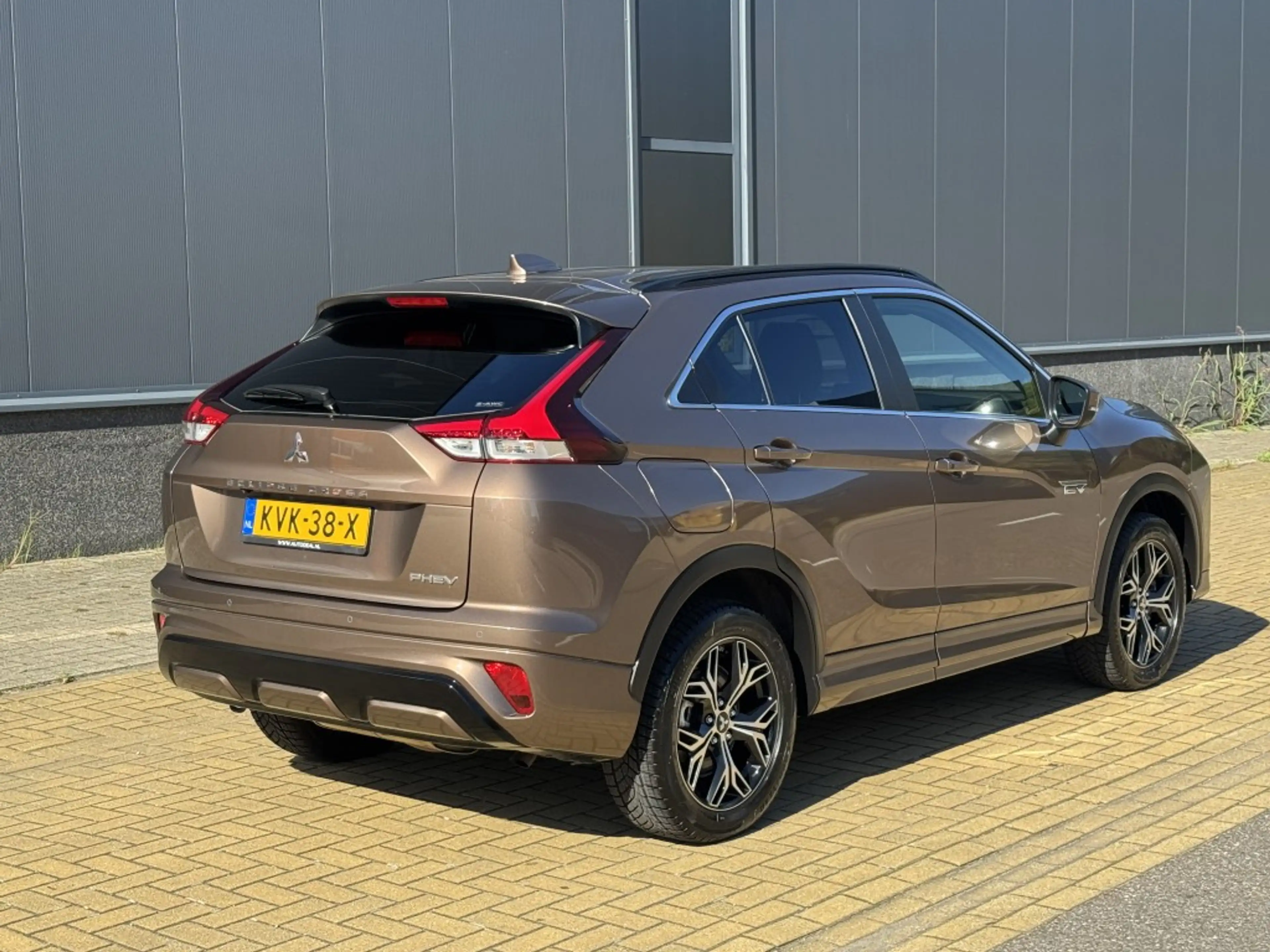 Mitsubishi Eclipse Cross 2.4 PHEV Executive — photo 7
