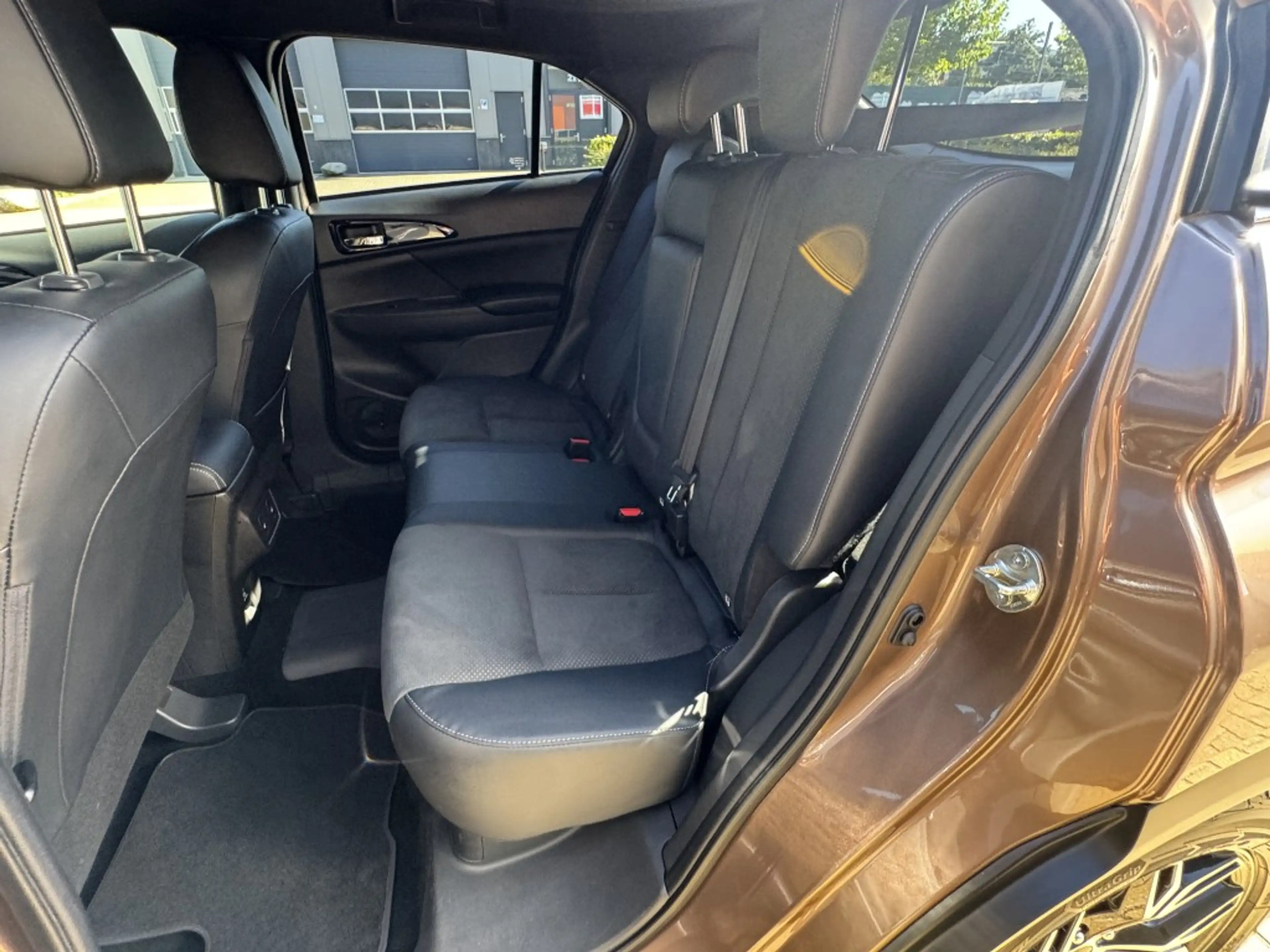 Mitsubishi Eclipse Cross 2.4 PHEV Executive — photo 10