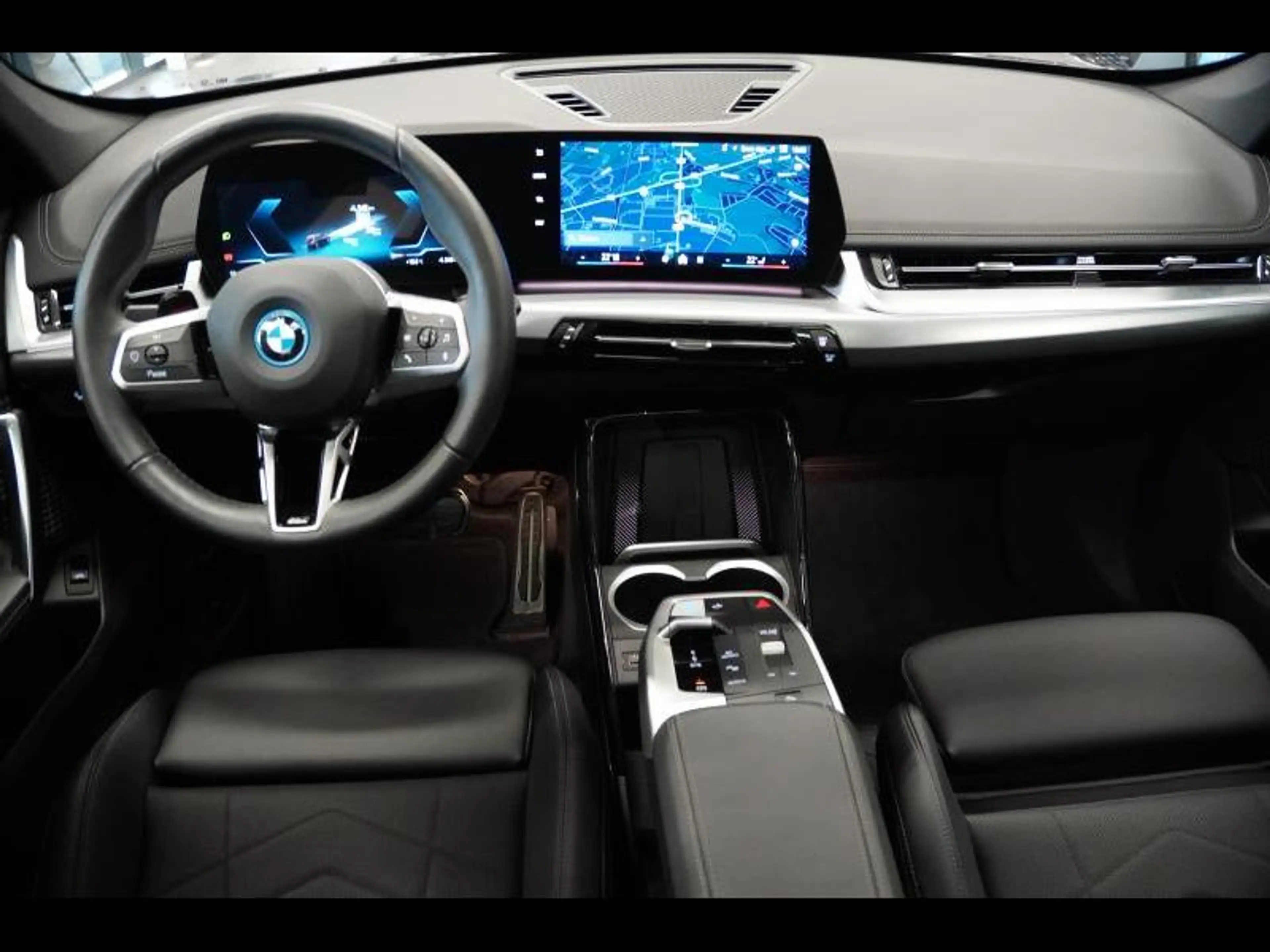 BMW iX1 M PACK PANORAMADAK DIRIVE ASSIST PLUS HARMANARDON — photo 7