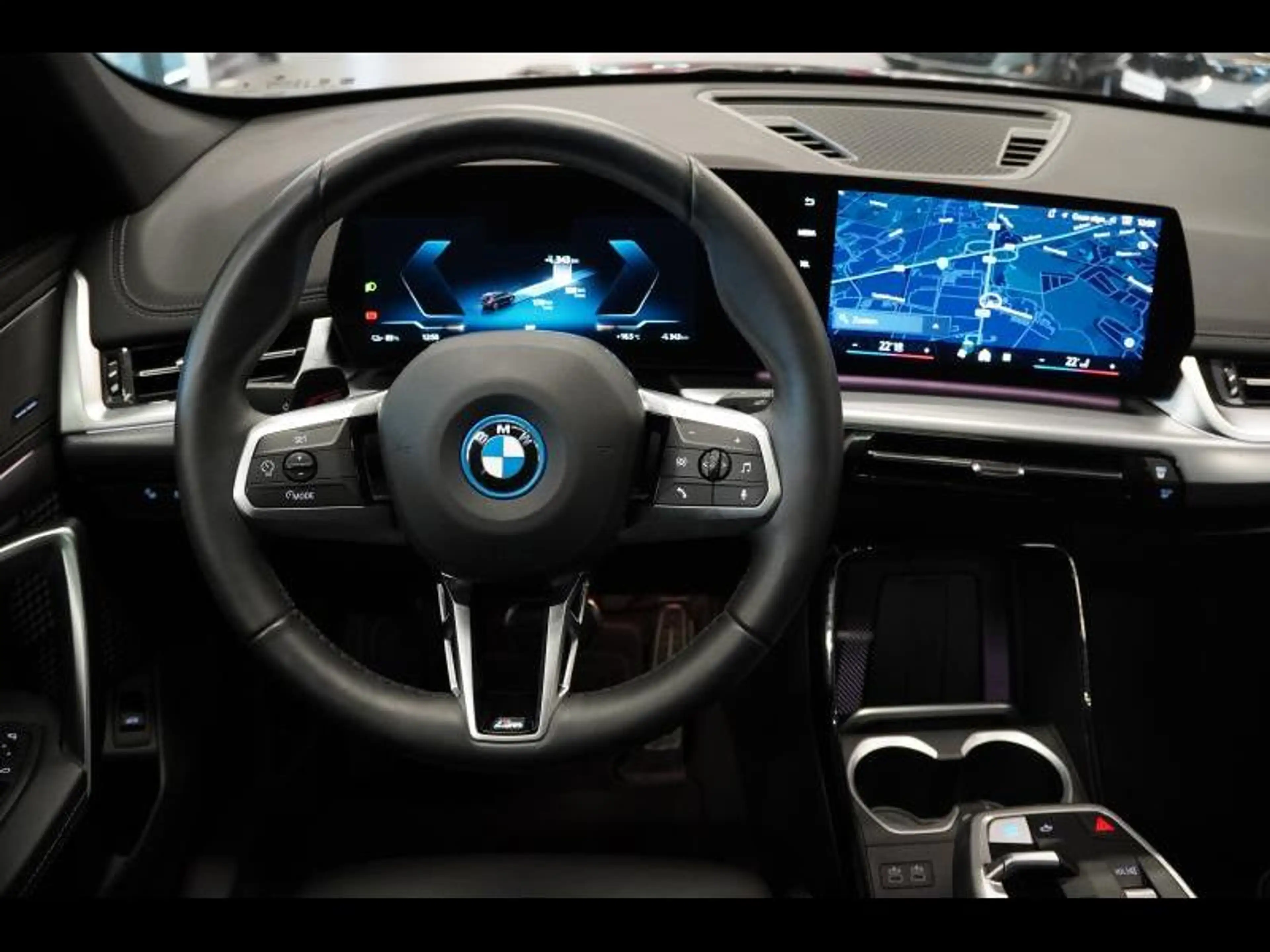 BMW iX1 M PACK PANORAMADAK DIRIVE ASSIST PLUS HARMANARDON — photo 14