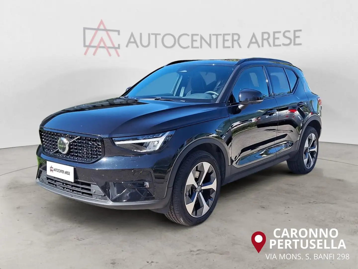 Volvo XC40 B3 automatico Ultimate Dark Nero - 1