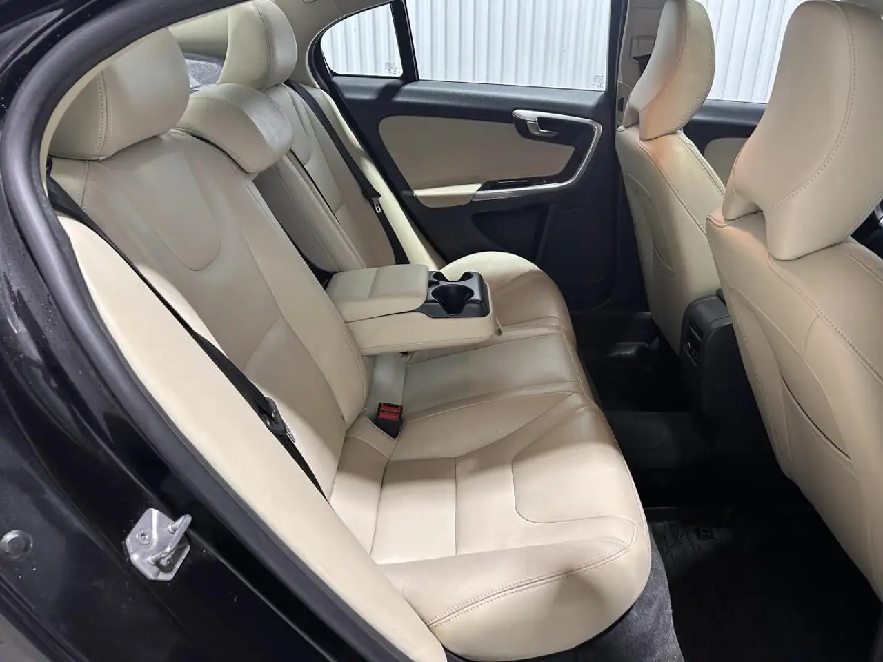 Volvo S60 снимка Volvo S60