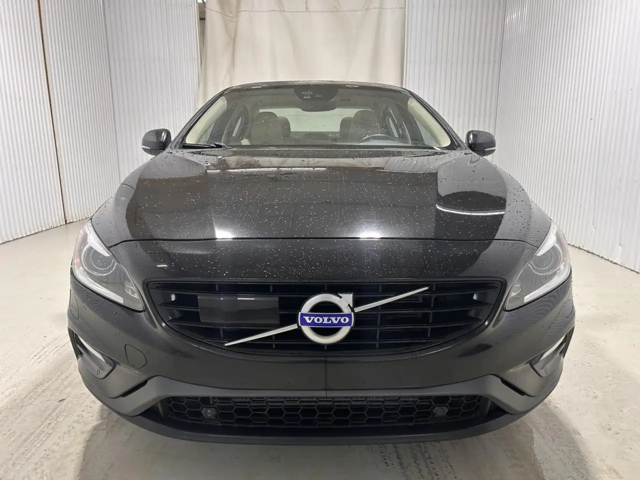 Volvo S60 снимка Volvo S60