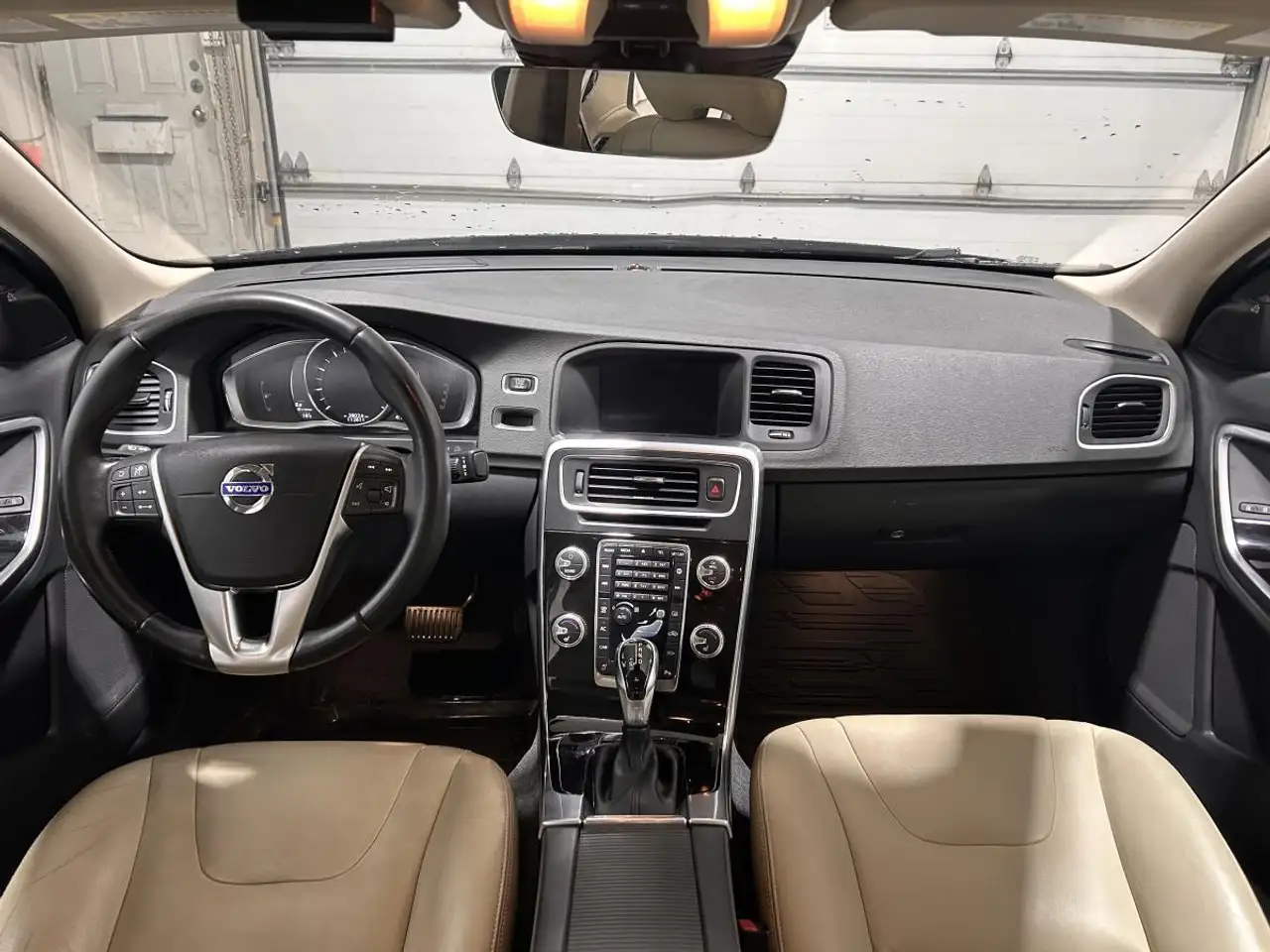 Volvo S60 снимка Volvo S60