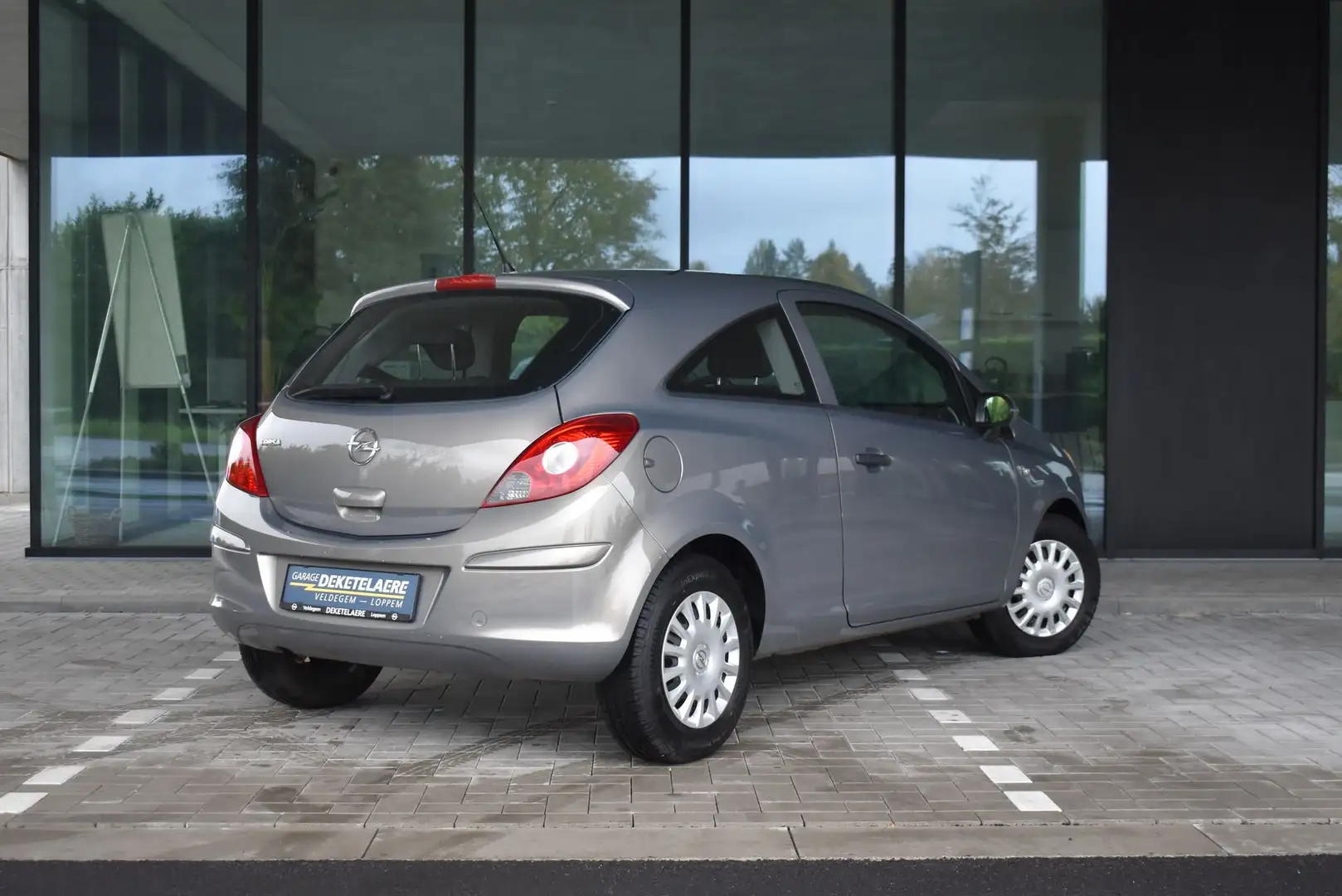 Opel Corsa 1.2 Enjoy *Eerste Eigenaar met odh boek - 2