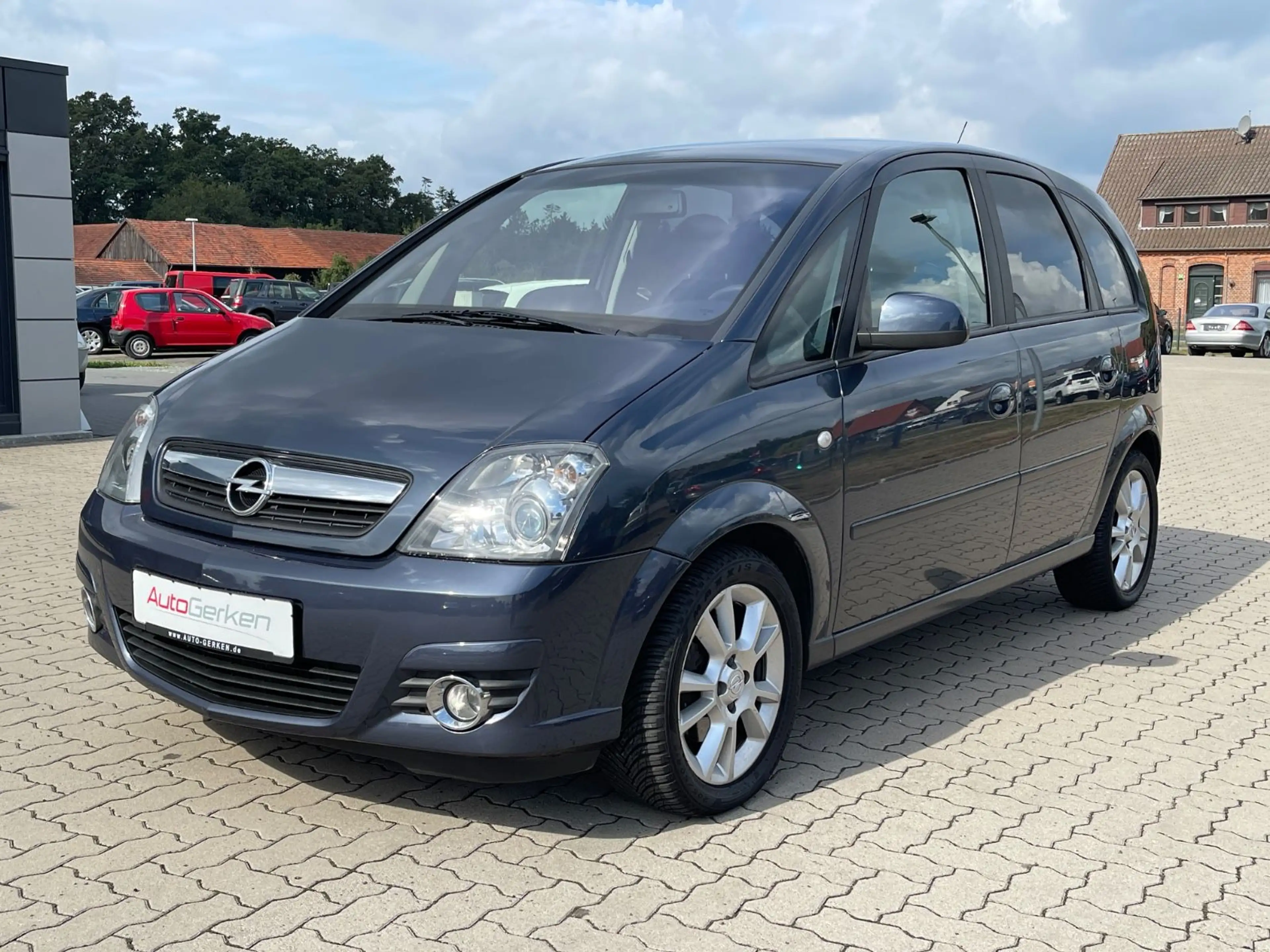 Opel Meriva 1.8 Automatik Innovation "110 Jahre" 2HD — photo 2