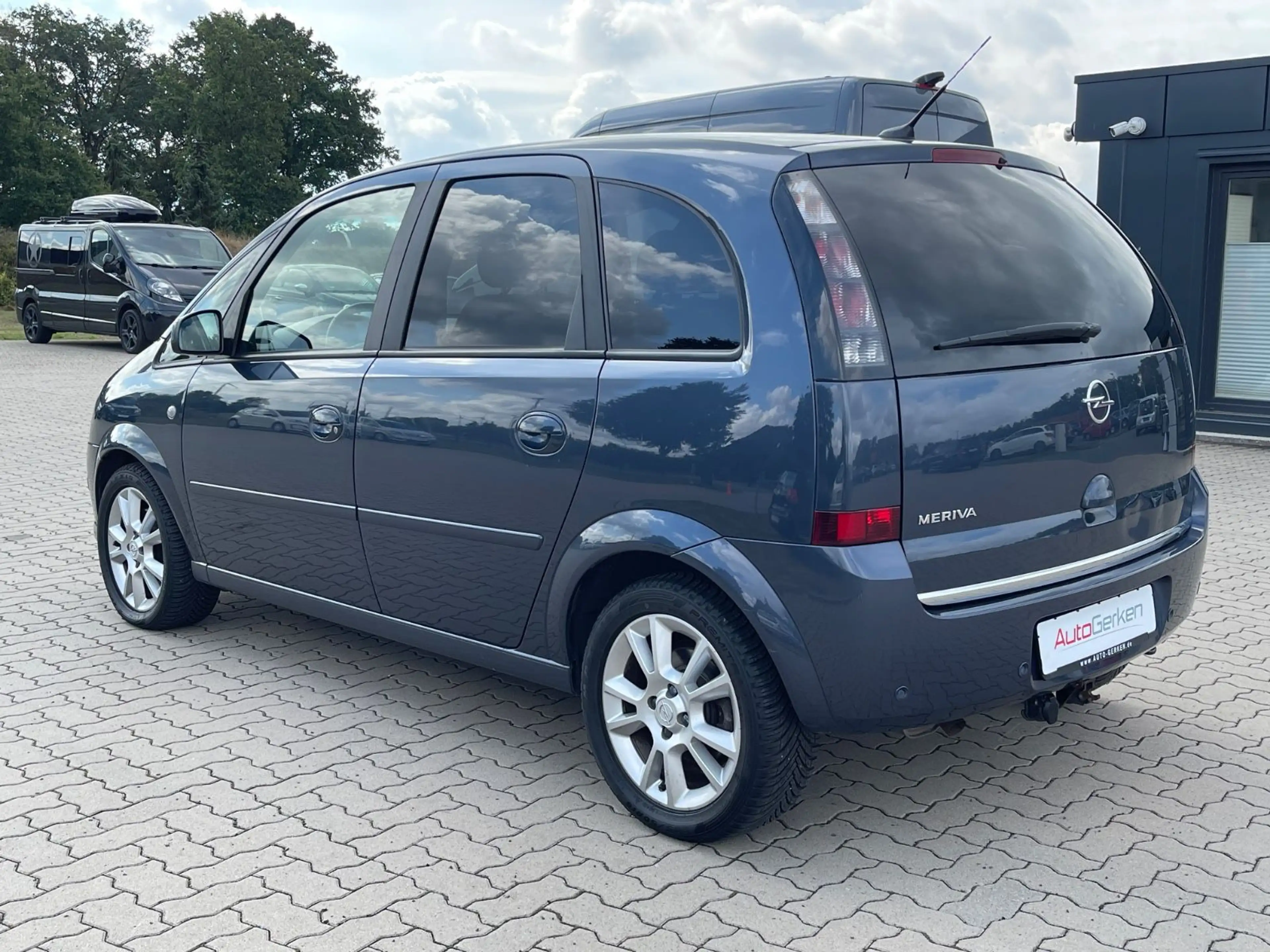 Opel Meriva 1.8 Automatik Innovation "110 Jahre" 2HD — photo 8