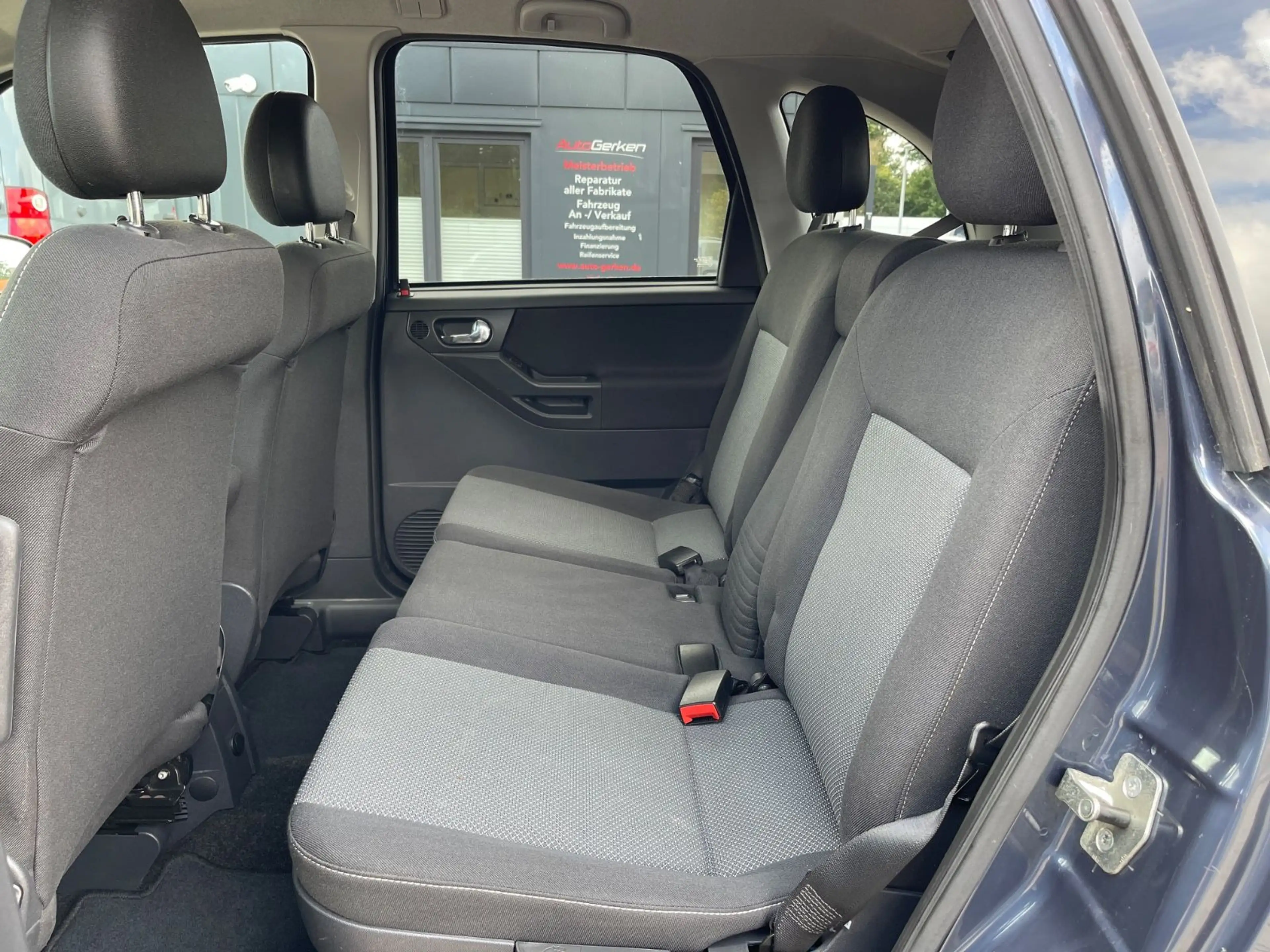 Opel Meriva 1.8 Automatik Innovation "110 Jahre" 2HD — photo 13