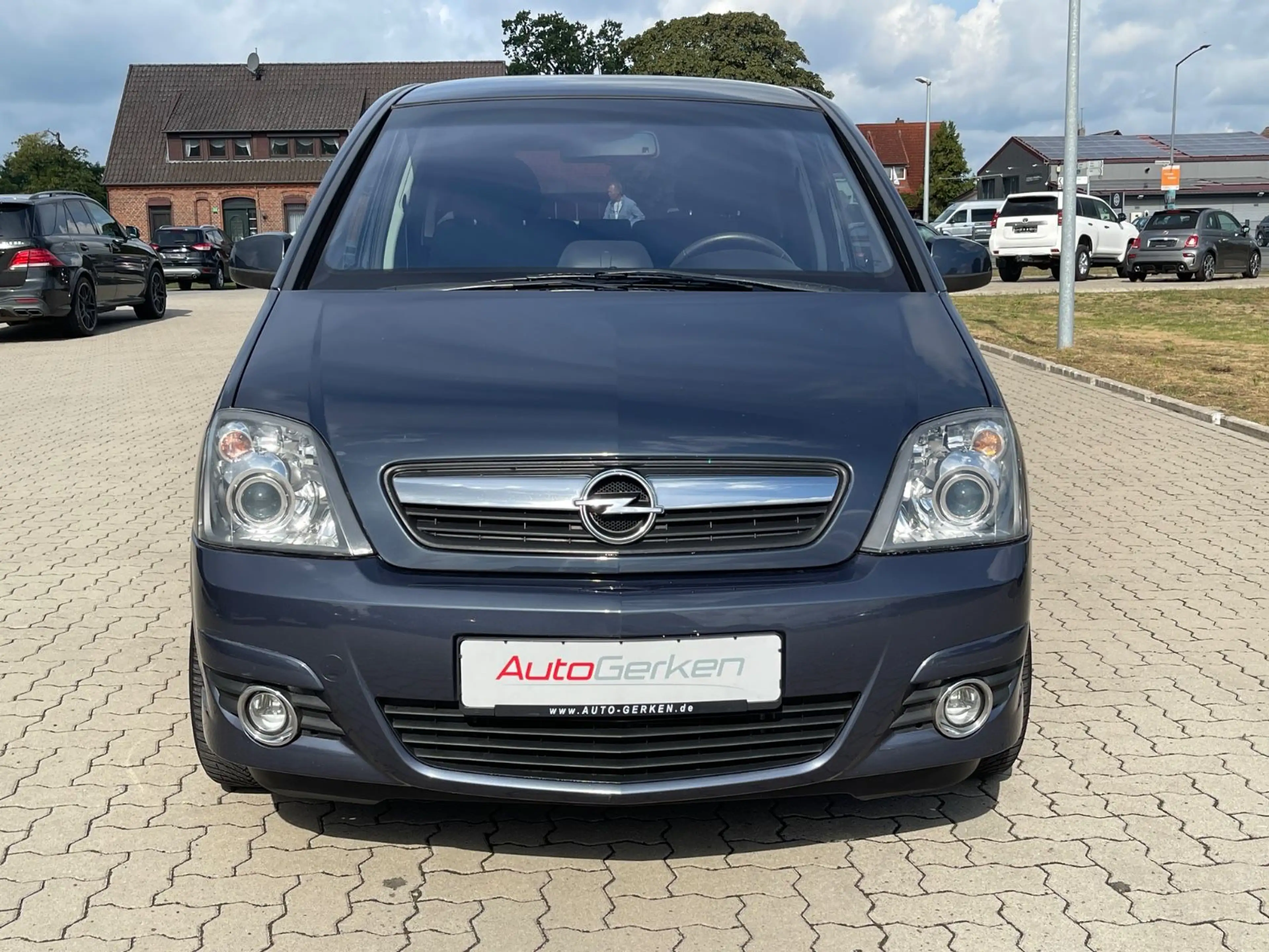 Opel Meriva 1.8 Automatik Innovation "110 Jahre" 2HD — photo 3