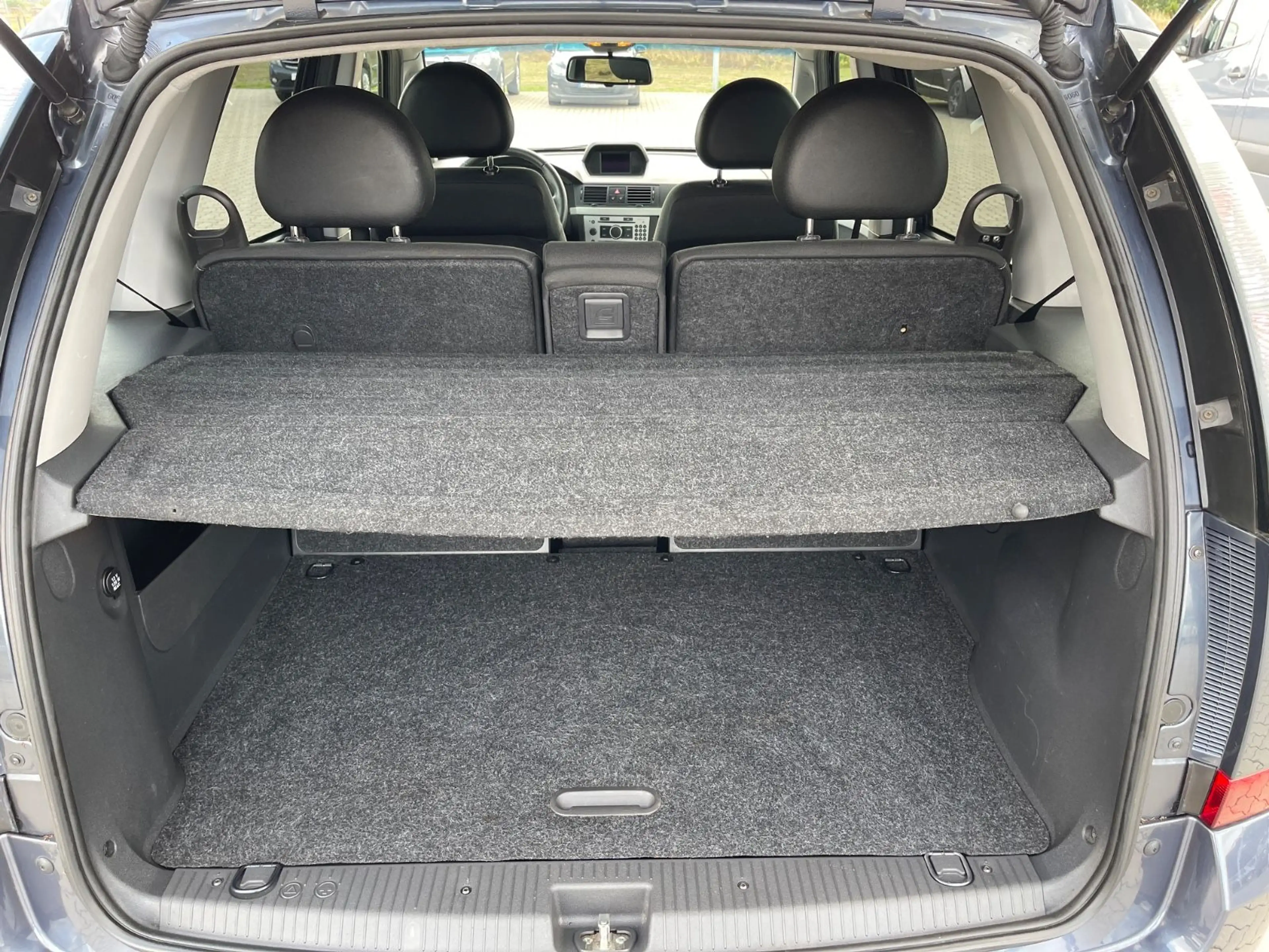 Opel Meriva 1.8 Automatik Innovation "110 Jahre" 2HD — photo 14