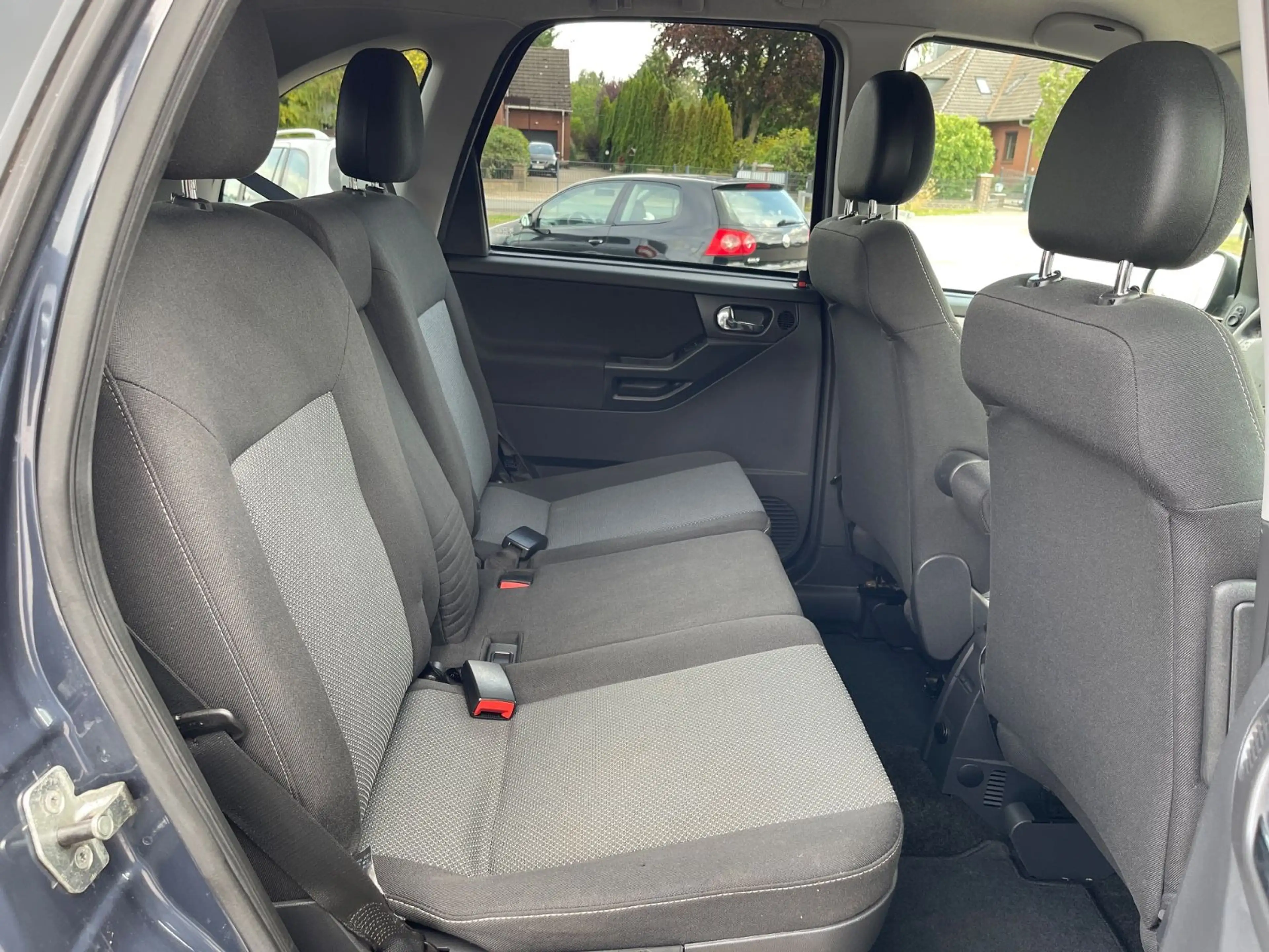 Opel Meriva 1.8 Automatik Innovation "110 Jahre" 2HD — photo 15