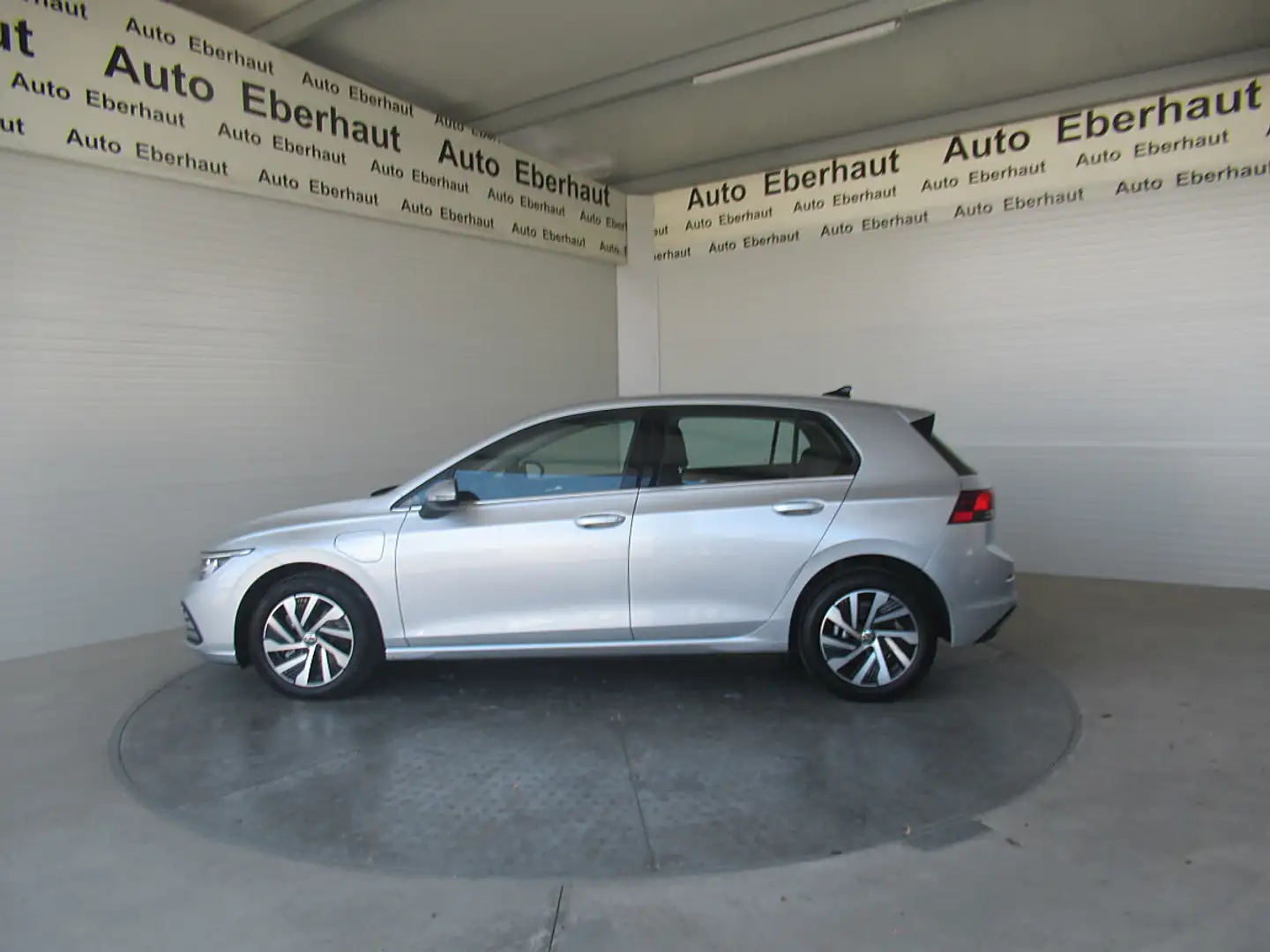 Volkswagen Golf 1,4 eHybrid PHEV Style DSG *3-Zonen Klimaautoma... Silber - 2