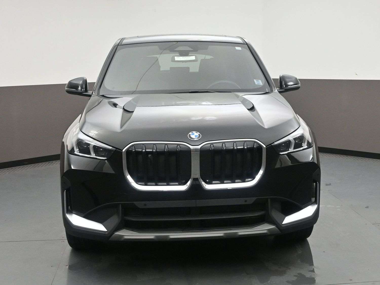 2025 BMW X1 XDRIVE28I PREMIUM ESSENTIAL PACKAGE, PANORAMIC MOO 2,000 cc 4 cyl alt 2