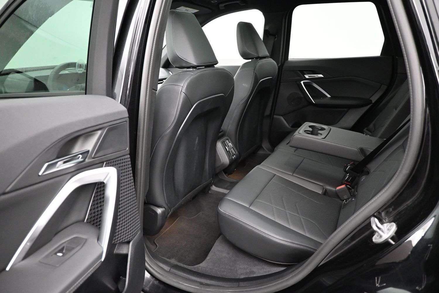 2025 BMW X1 XDRIVE28I PREMIUM ESSENTIAL PACKAGE, PANORAMIC MOO 2,000 cc 4 cyl thumb 22