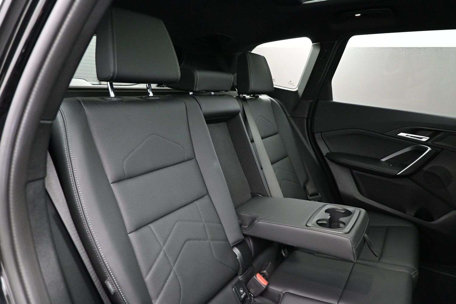2025 BMW X1 XDRIVE28I PREMIUM ESSENTIAL PACKAGE, PANORAMIC MOO 2,000 cc 4 cyl thumb 29