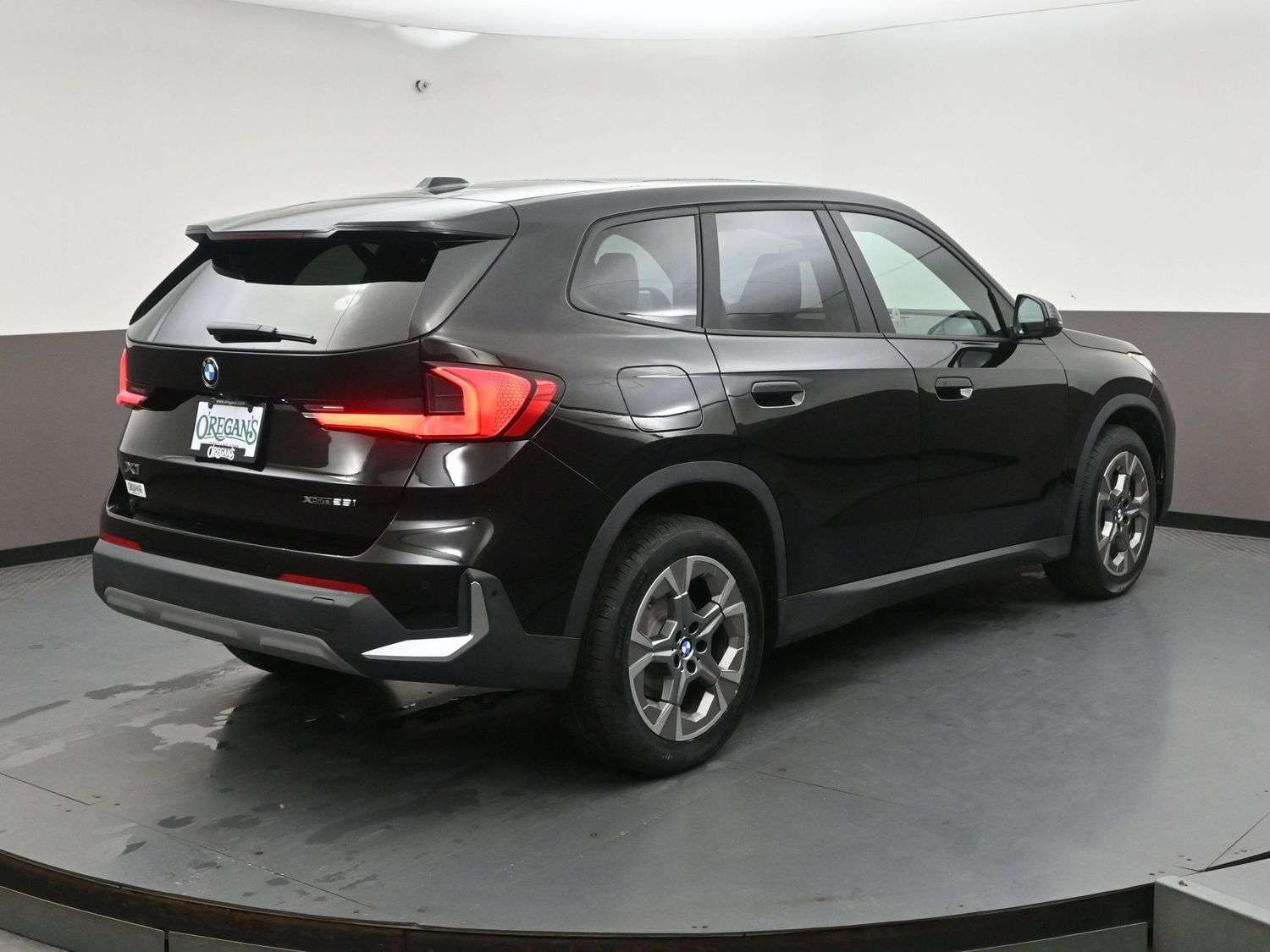 2025 BMW X1 XDRIVE28I PREMIUM ESSENTIAL PACKAGE, PANORAMIC MOO 2,000 cc 4 cyl thumb 36