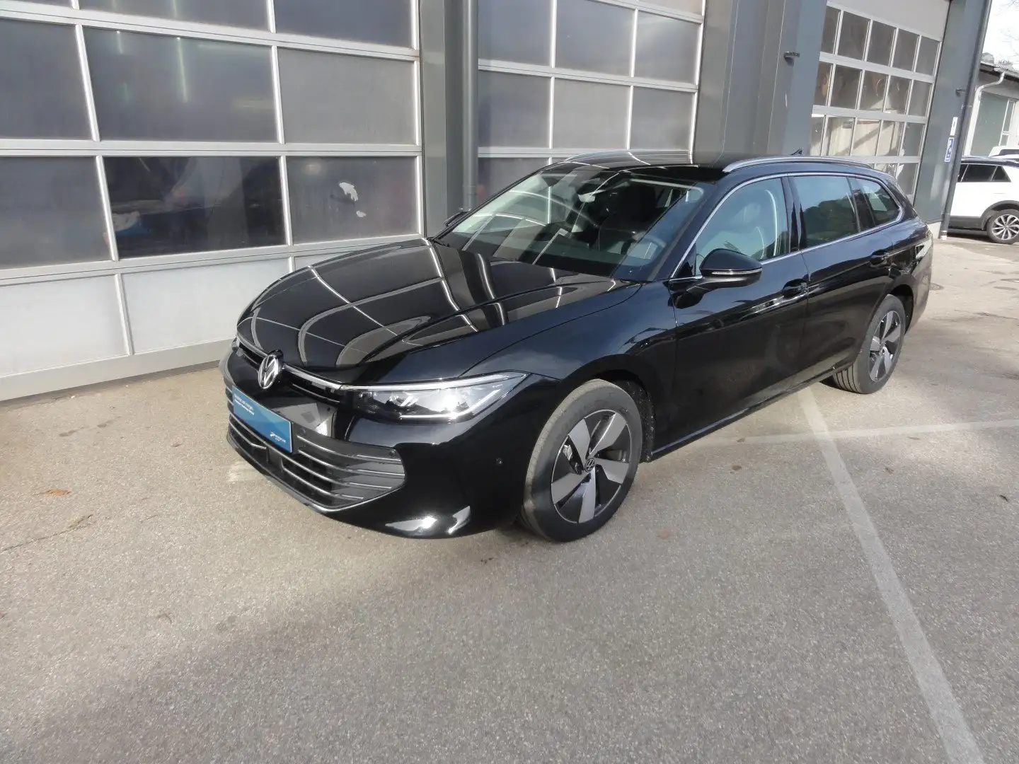 Volkswagen Passat Variant Passat Variant 2.0 TDI SCR Business DSG Business Schwarz - 1