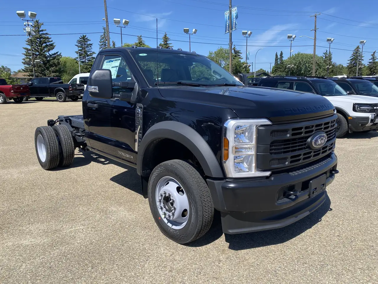 Ford F-550 Super Duty снимка Ford F-550 Super Duty