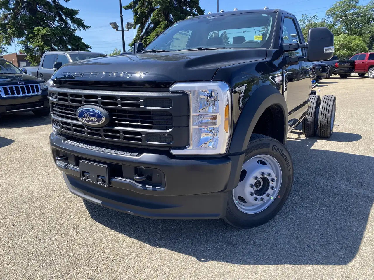 Ford F-550 Super Duty снимка Ford F-550 Super Duty