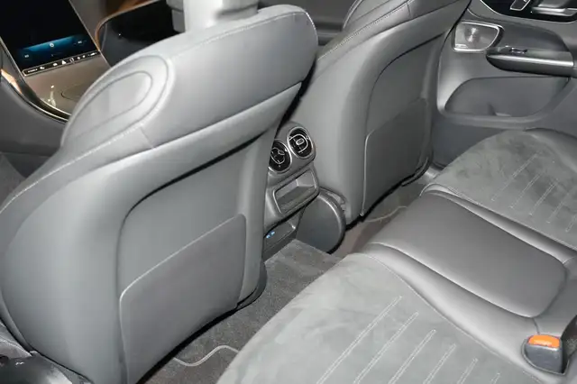 Mercedes-Benz GLC view 5