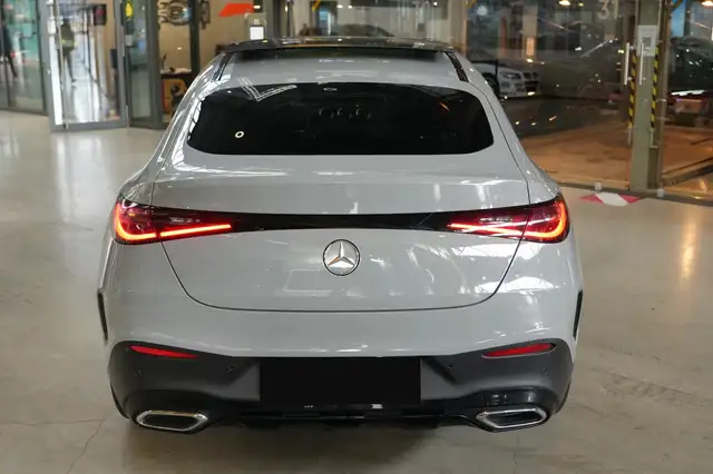 Mercedes-Benz GLC view 7