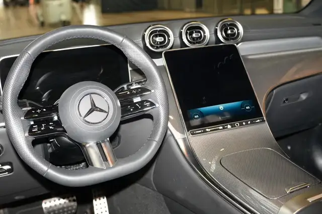 Mercedes-Benz GLC view 6