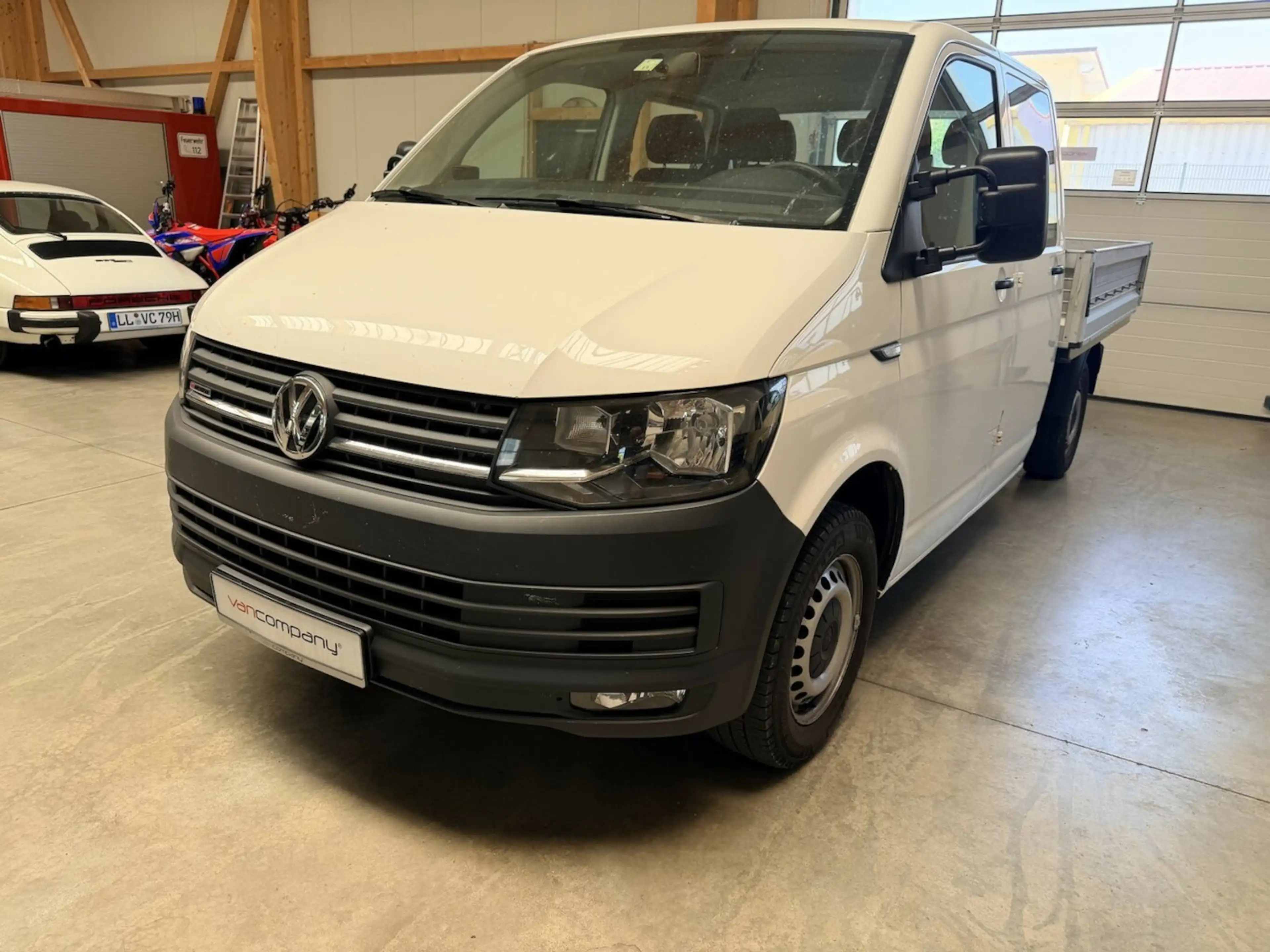Volkswagen T6 Transporter Doka 2.0 TDI 4Motion Klima AHK 1. Hand — photo 5