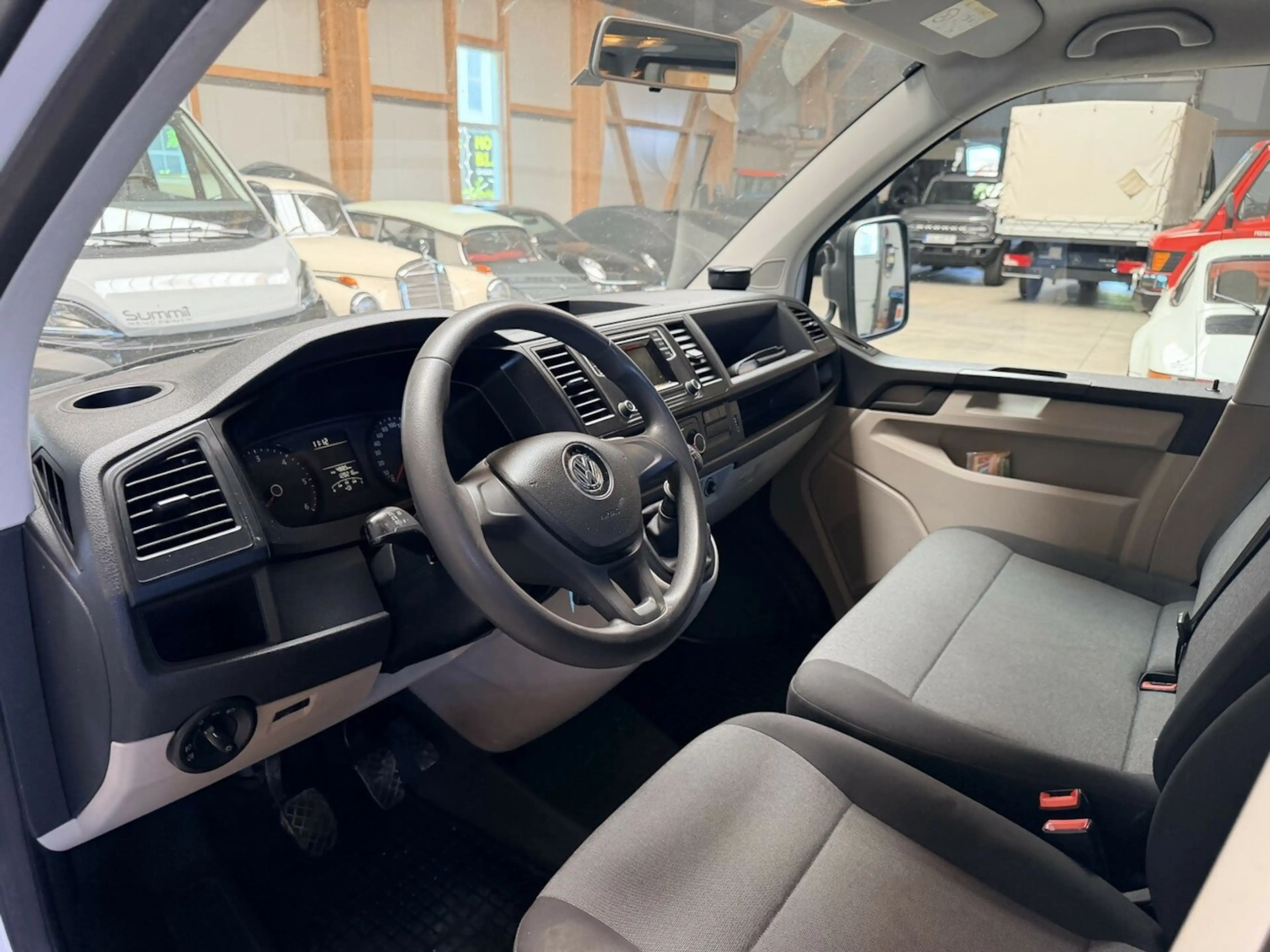 Volkswagen T6 Transporter Doka 2.0 TDI 4Motion Klima AHK 1. Hand — photo 13