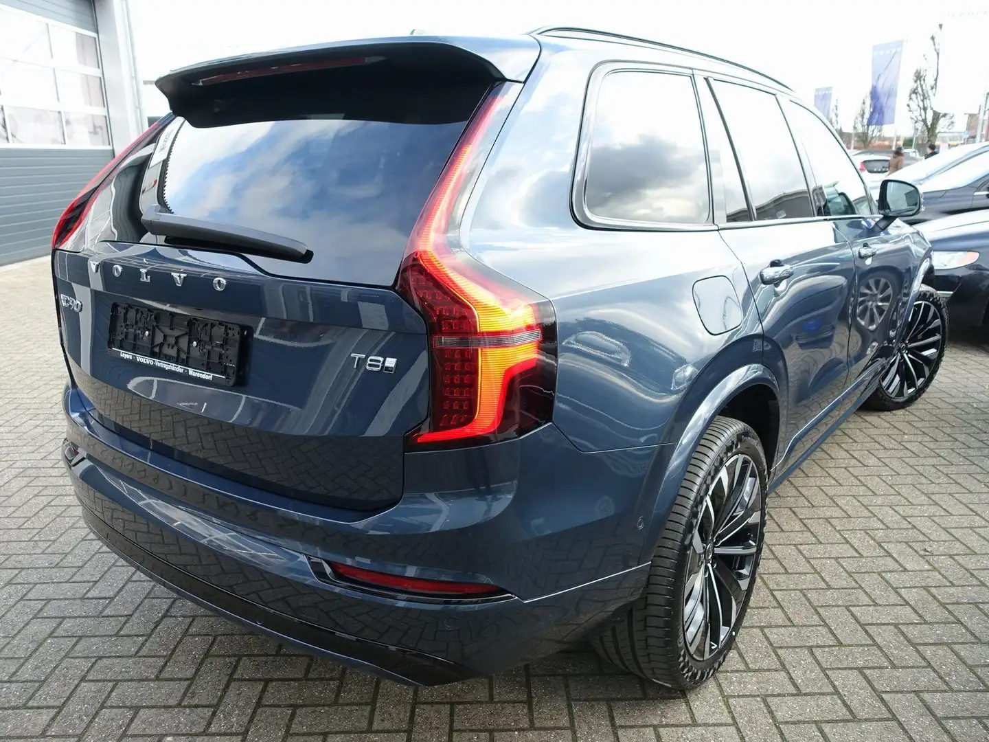 Volvo XC90 Ultra Dark T8 AWD Plug-in/360/FourC/Massage Blau - 2