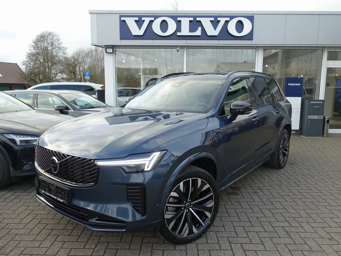 Volvo XC90 Ultra Dark T8 AWD Plug-in/360/FourC/Massage Blau - 1