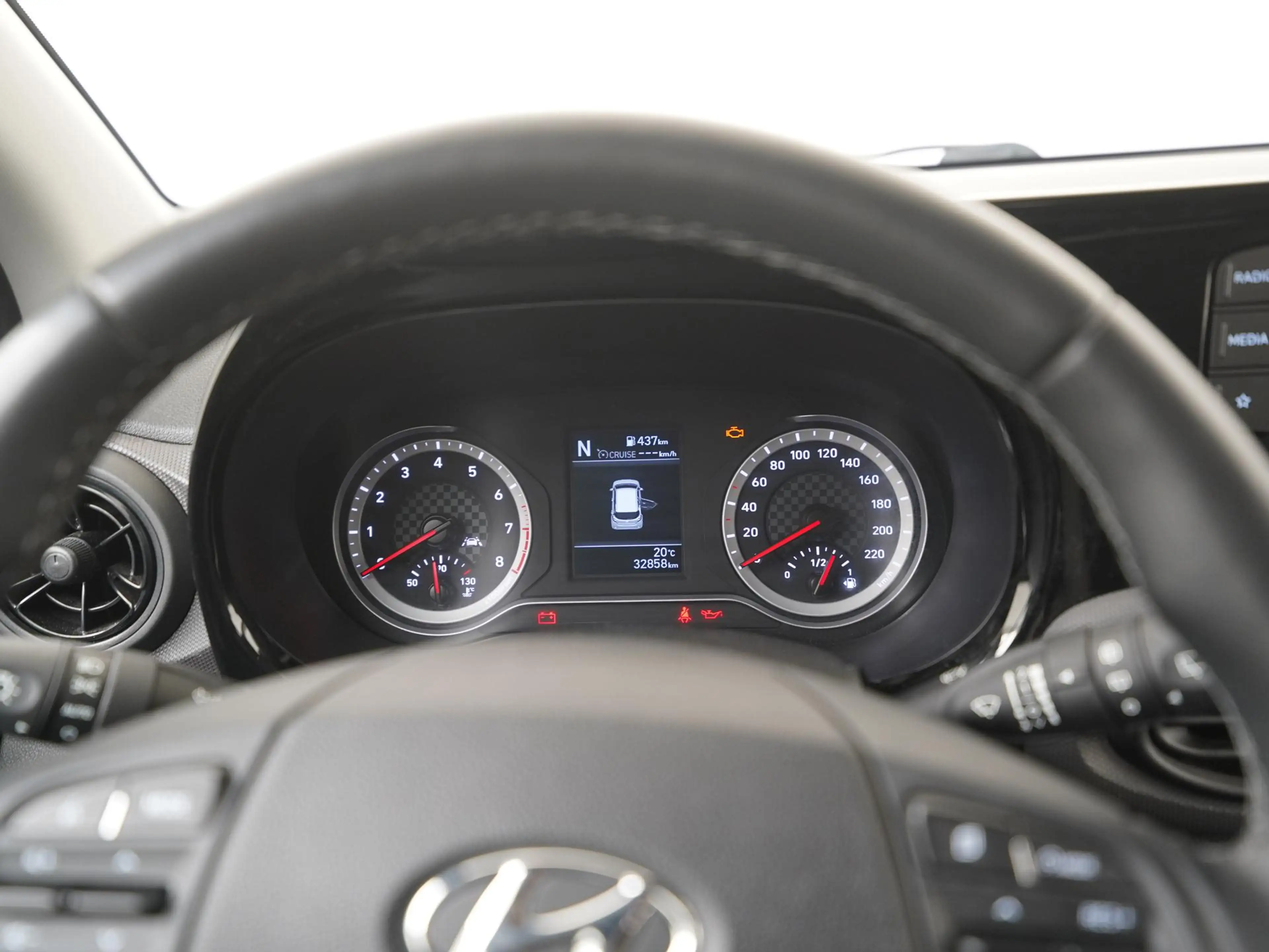 Hyundai i10 1.0 Trend Automaat | Stoel & Stuurverwarming | Zon — photo 8