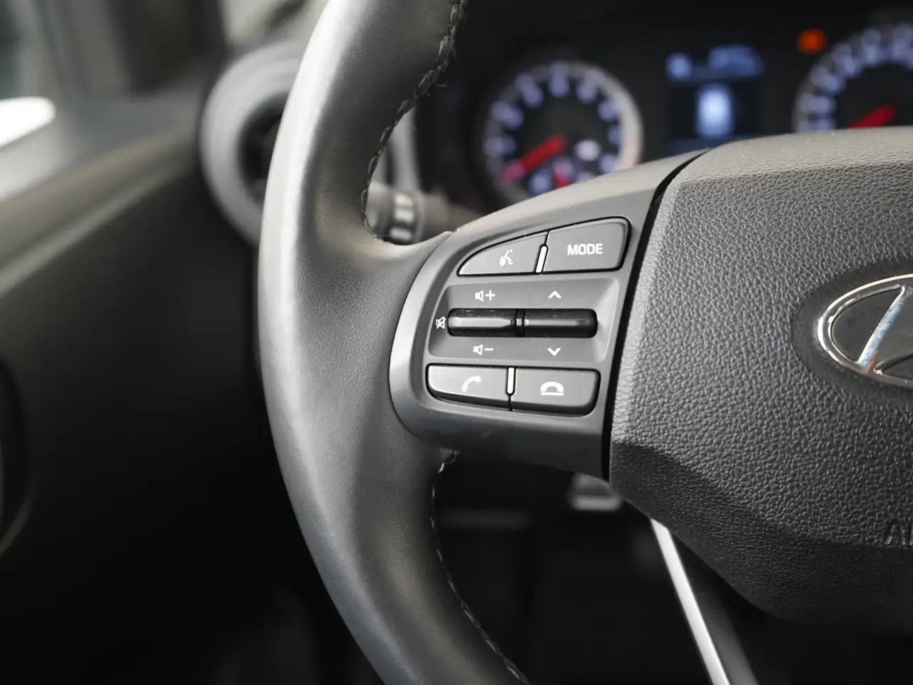 Hyundai i10 1.0 Trend Automaat Stoel & Stuurverwarming Zon, миниатюра 7