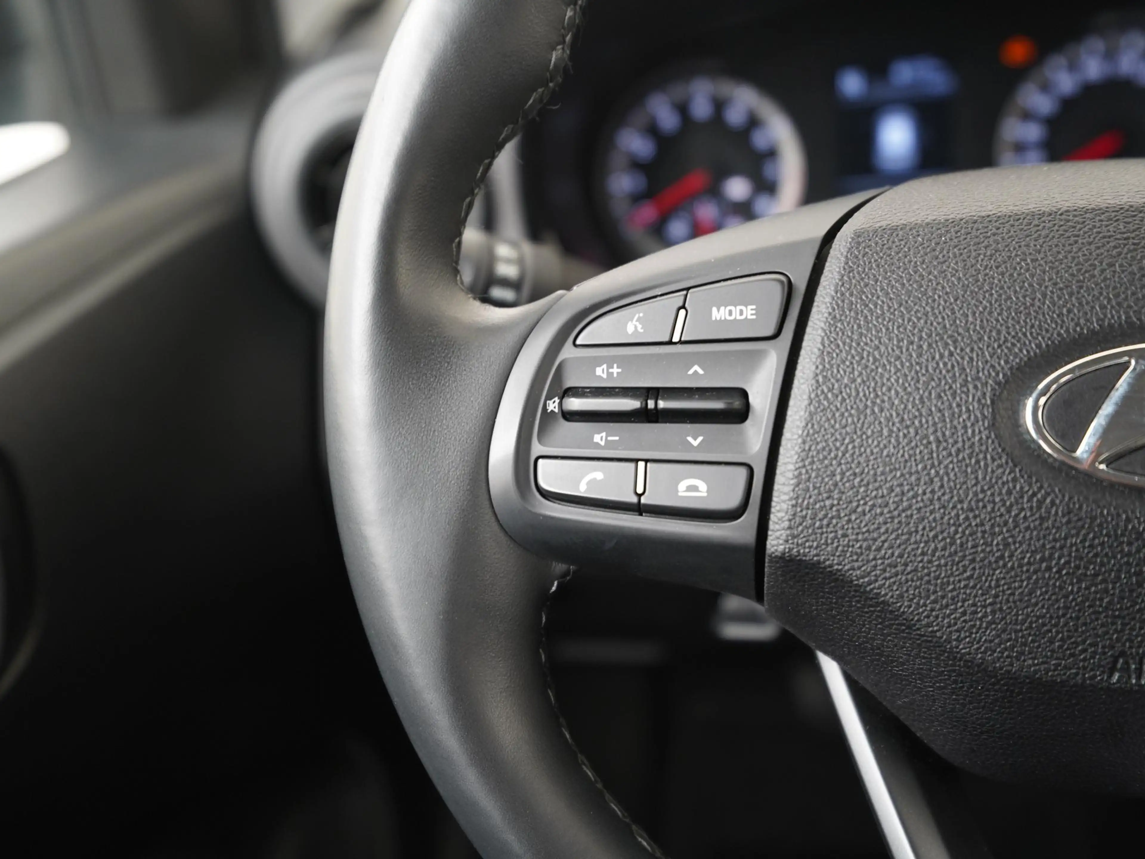 Hyundai i10 1.0 Trend Automaat | Stoel & Stuurverwarming | Zon — photo 7