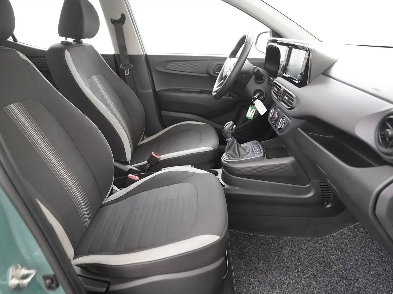 Hyundai i10 1.0 Trend Automaat Stoel & Stuurverwarming Zon, миниатюра 3