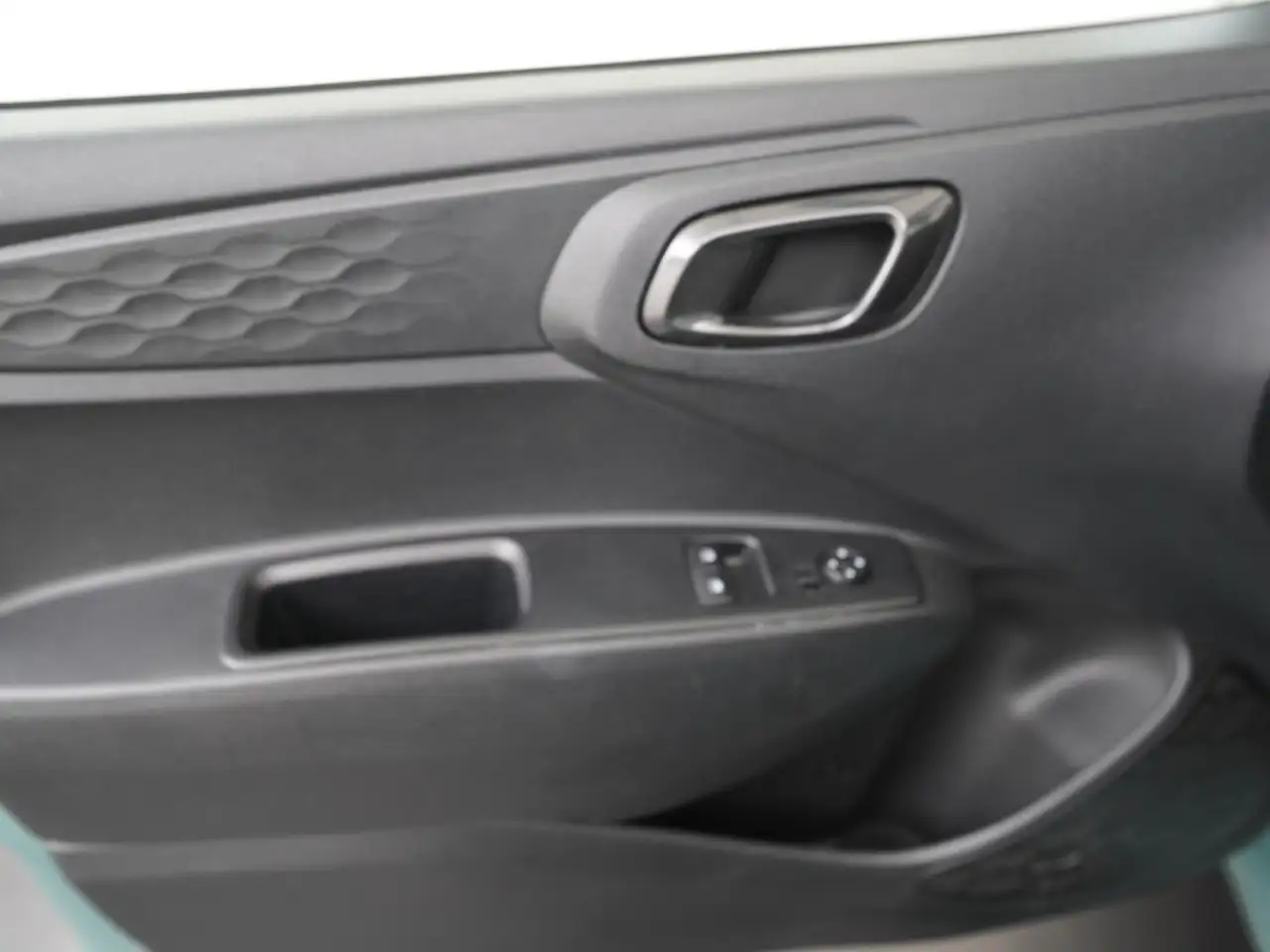 Hyundai i10 1.0 Trend Automaat Stoel & Stuurverwarming Zon, миниатюра 26