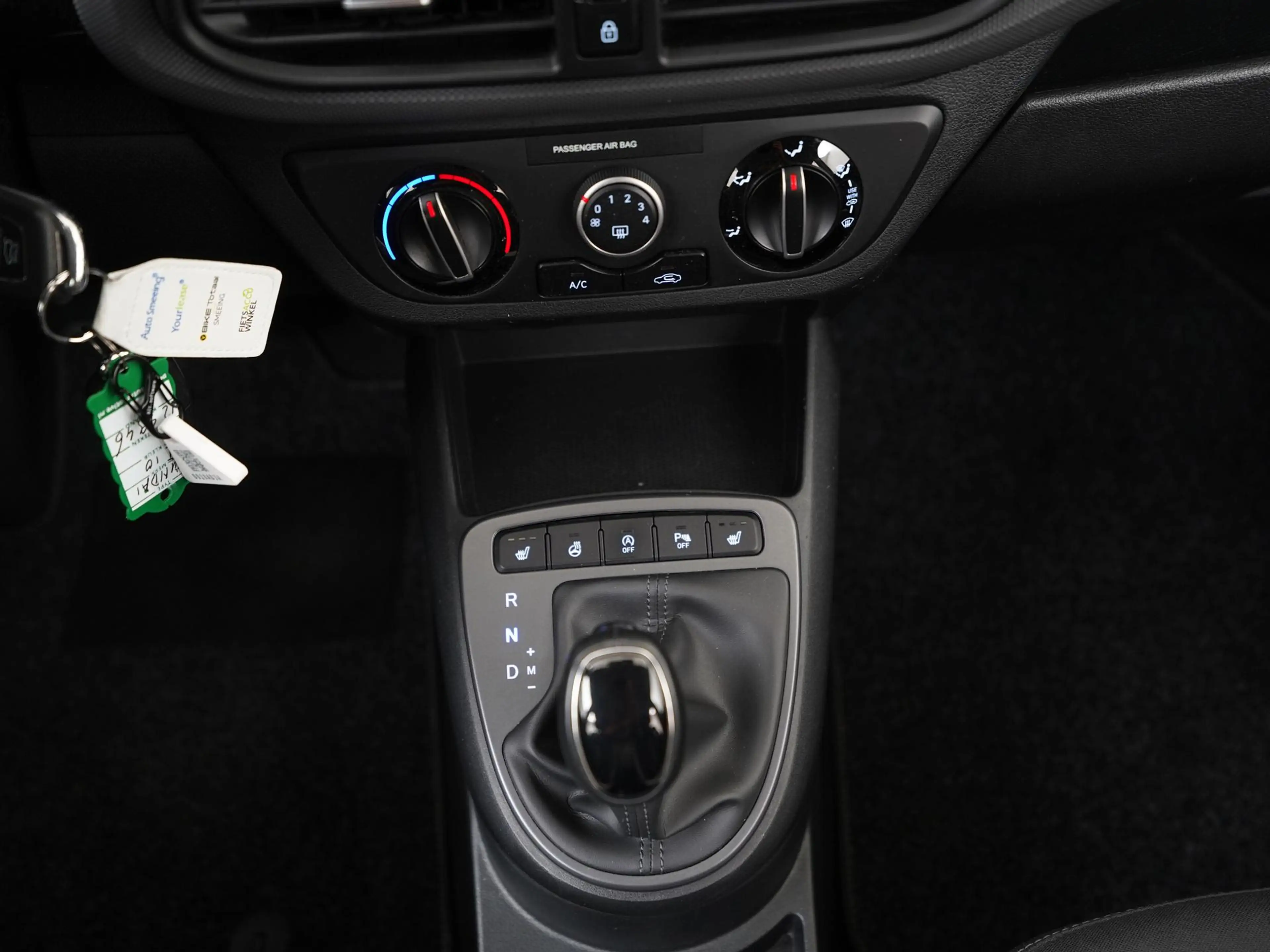 Hyundai i10 1.0 Trend Automaat | Stoel & Stuurverwarming | Zon — photo 11