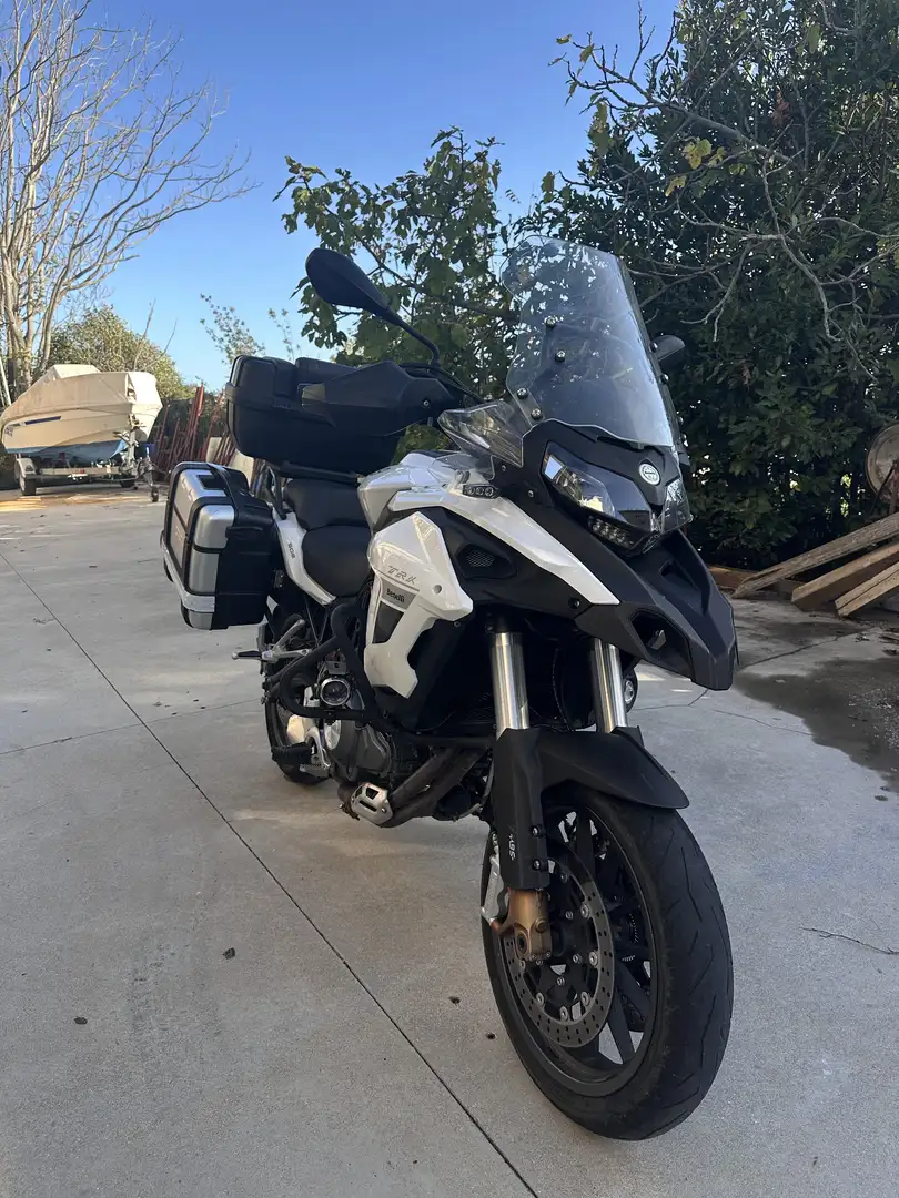 Benelli TRK 502 Bílá - 1