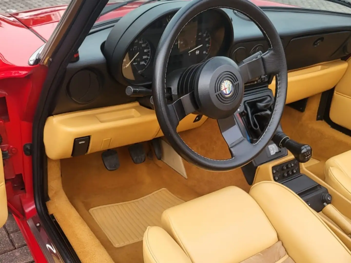 Alfa Romeo Spider 2.0 my90 Czerwony - 2