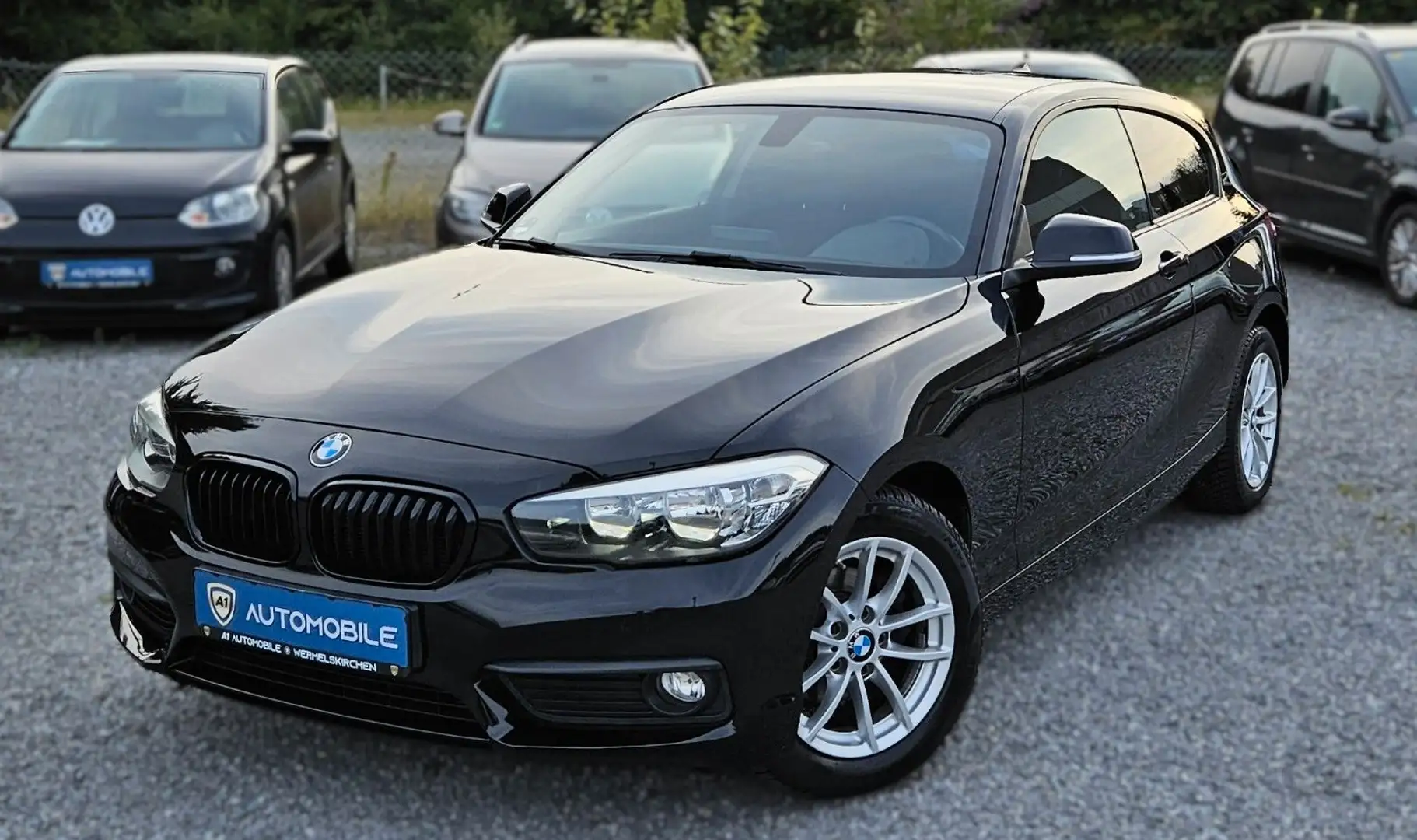 BMW 116 d Advantage°NAVIGATION°TEMPOMAT°ASSISTENZ° Černá - 1