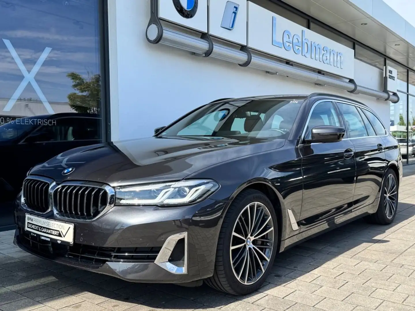 BMW 540 Touring 540d TwinPower Turbo xDrive 340 ch BVA8 Lu Gris - 1