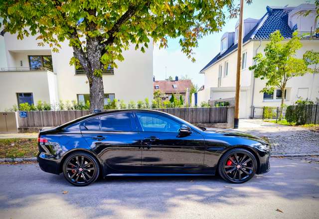 Jaguar XE XE P250 Aut. R-Dynamic SE