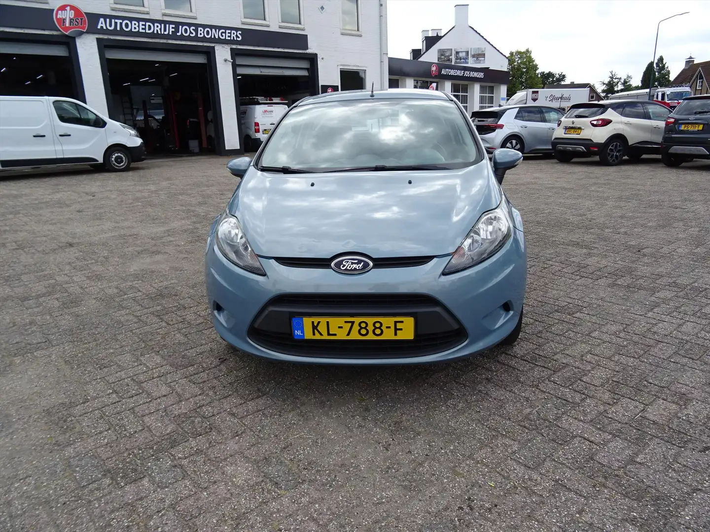 Ford Fiesta 1.25 44KW 3DR Trend Szary - 2