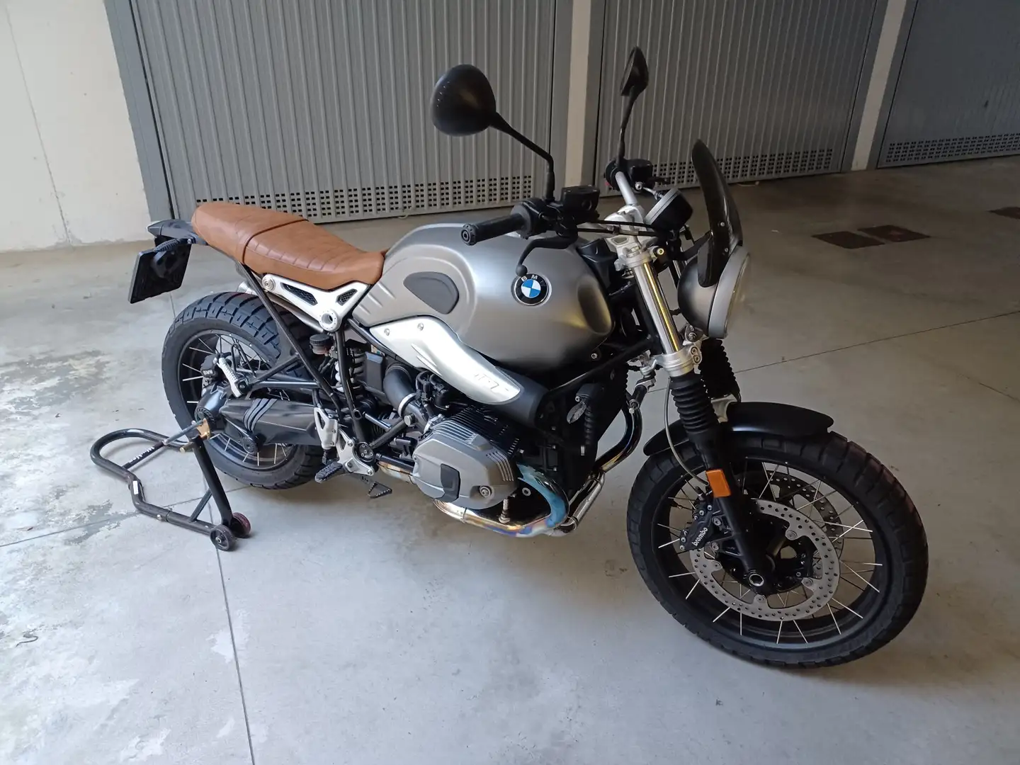 BMW R nineT Scrambler Grigio - 1