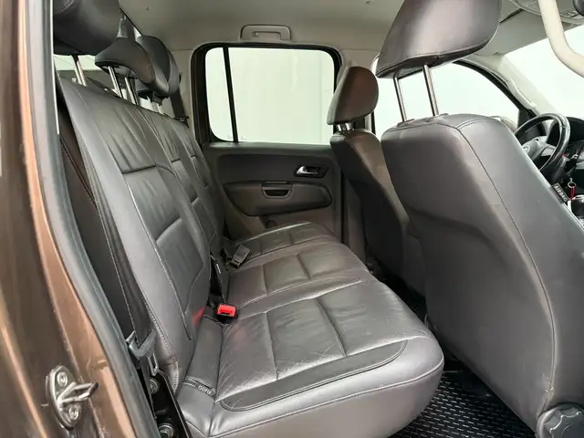 Volkswagen Amarok view 14