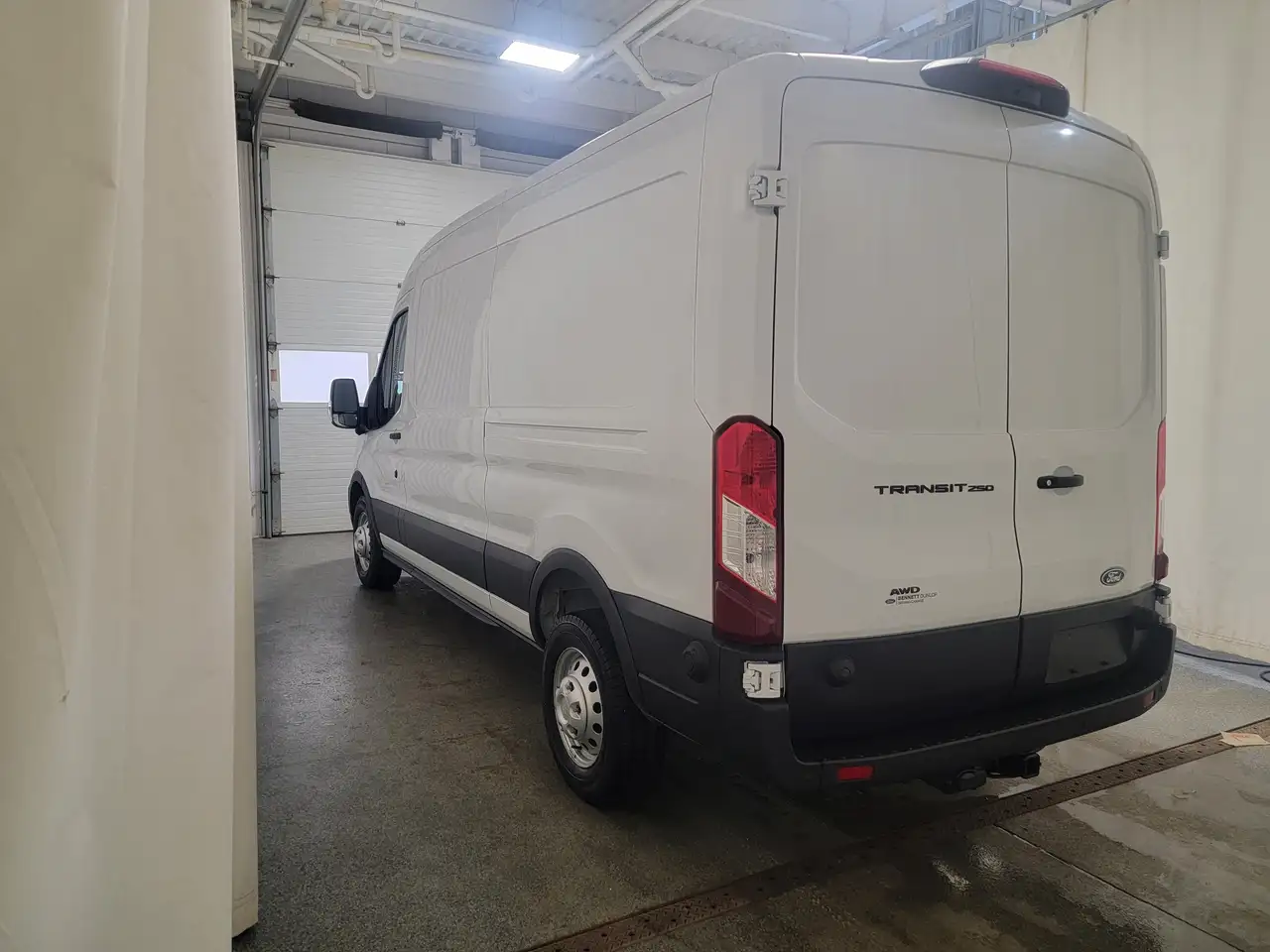 Ford Transit Cargo Van снимка Ford Transit Cargo Van