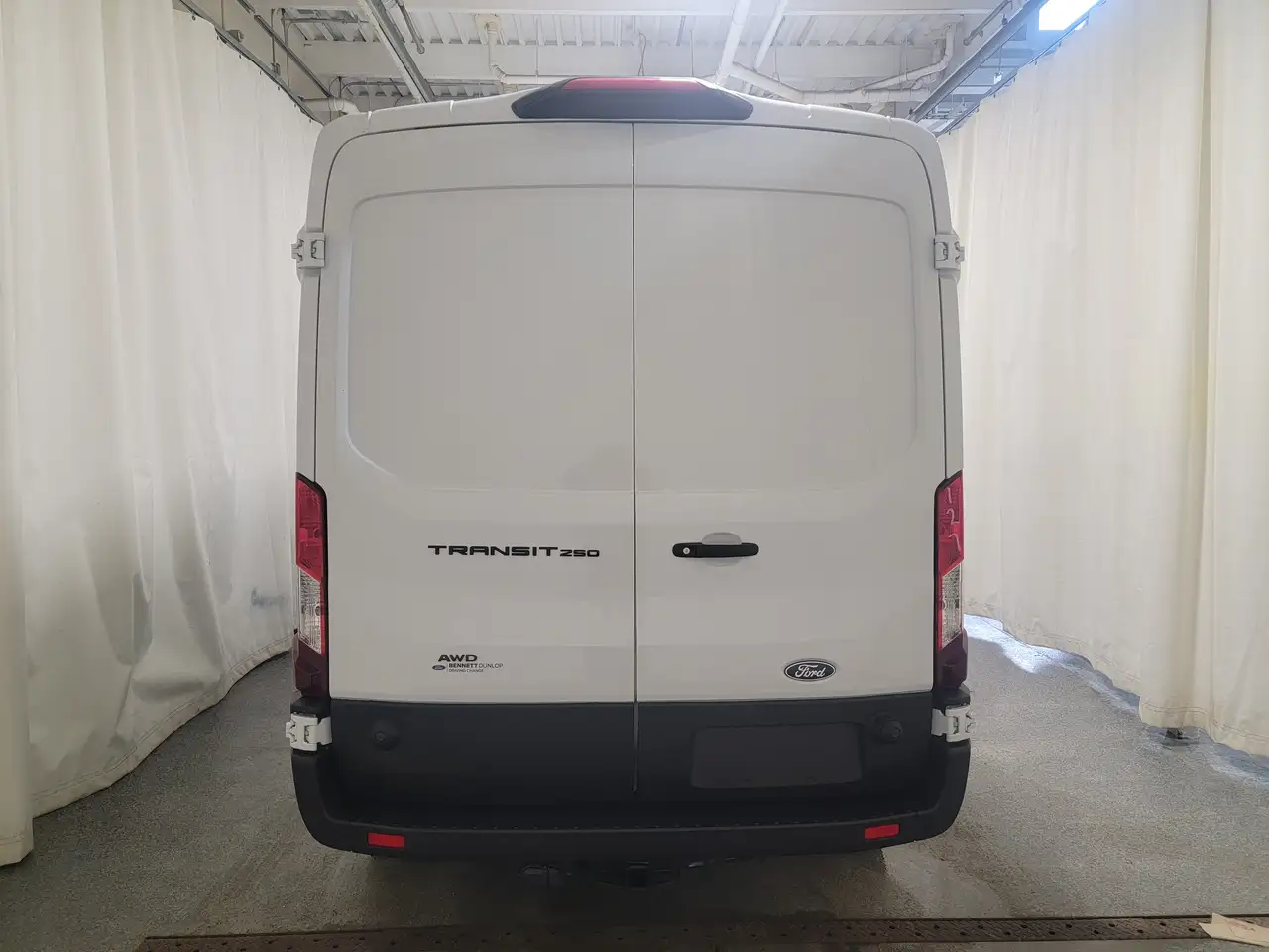Ford Transit Cargo Van снимка Ford Transit Cargo Van
